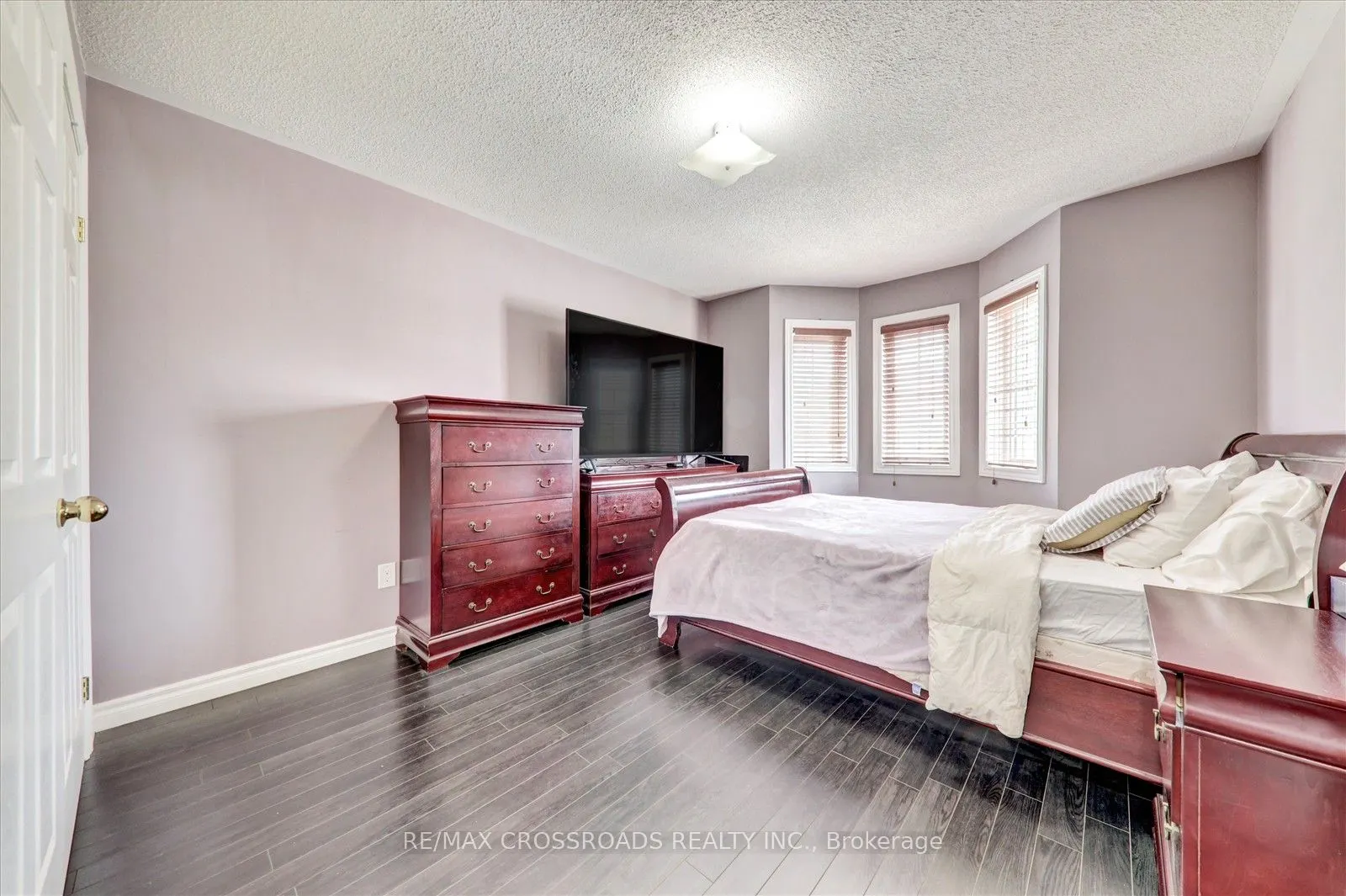 33 Greenhalf Drive