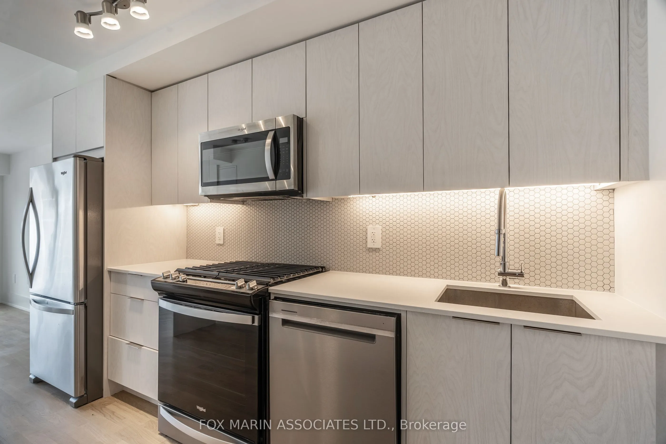 495 Logan Avenue, #206