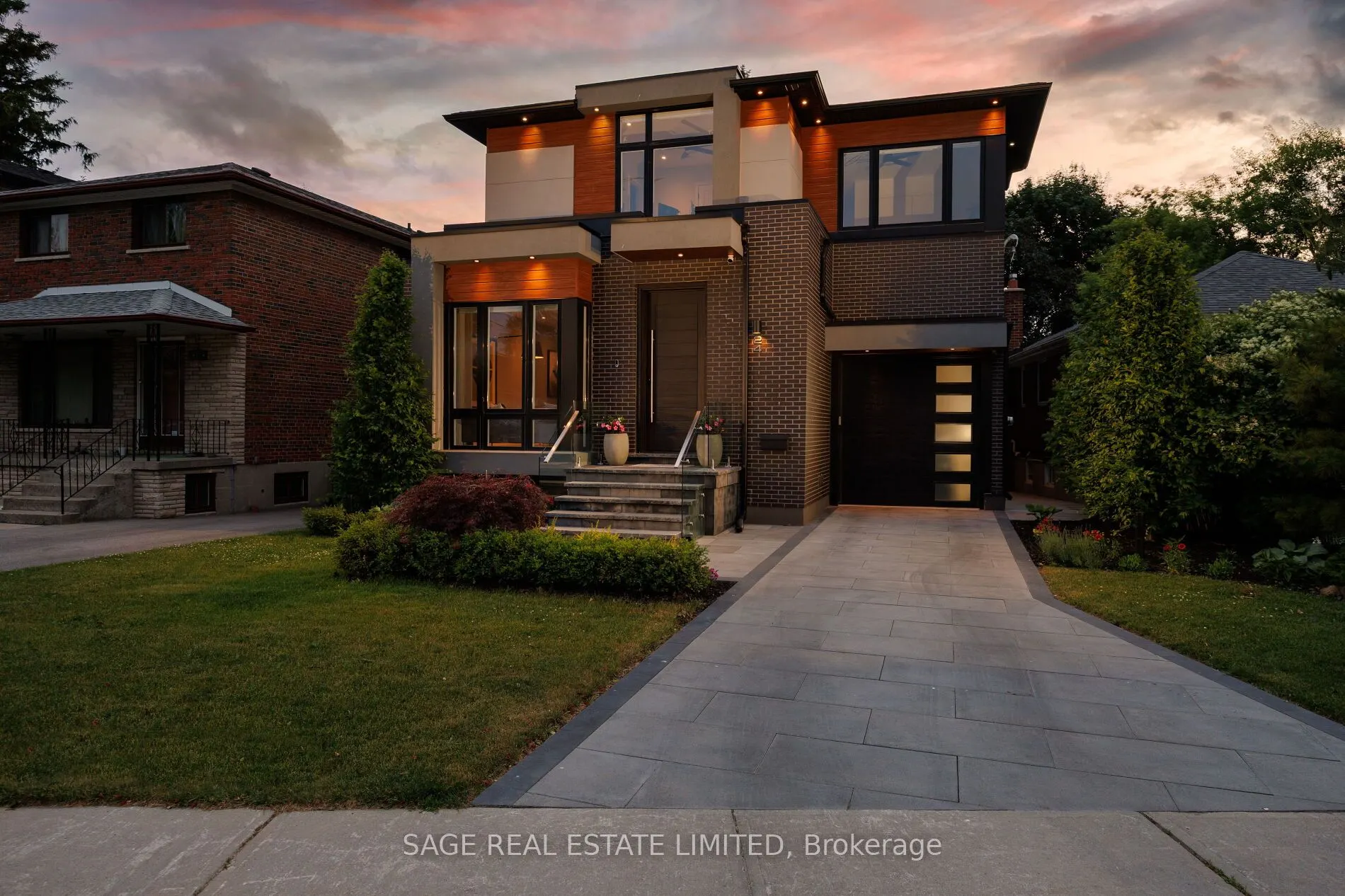 24 Squires Avenue