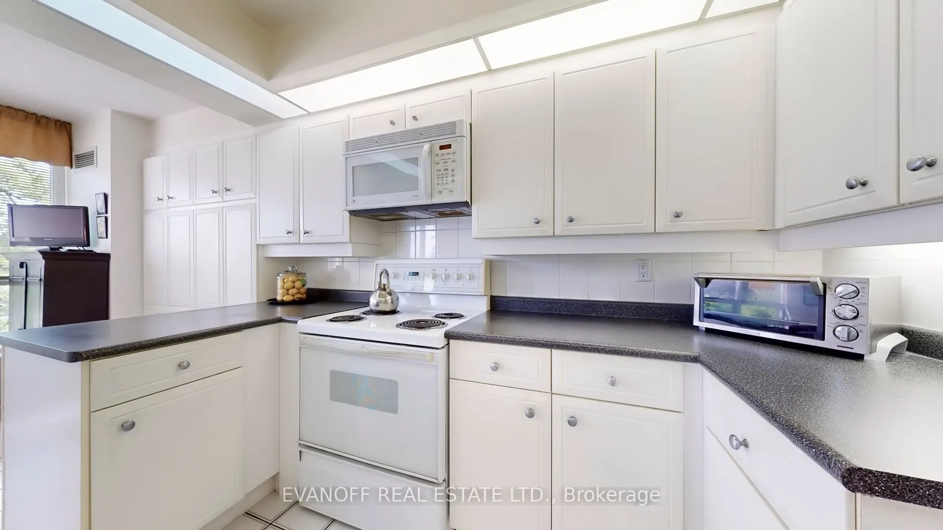 10 Guildwood Parkway, #225