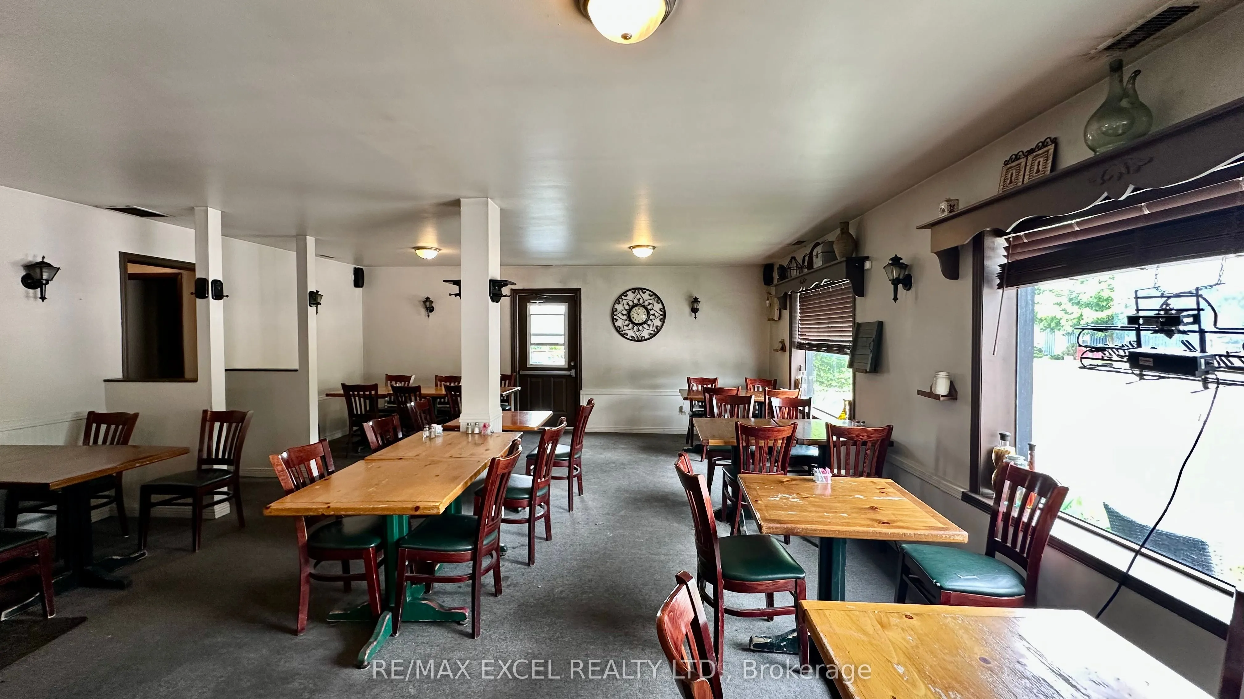 93 Winchester Road E