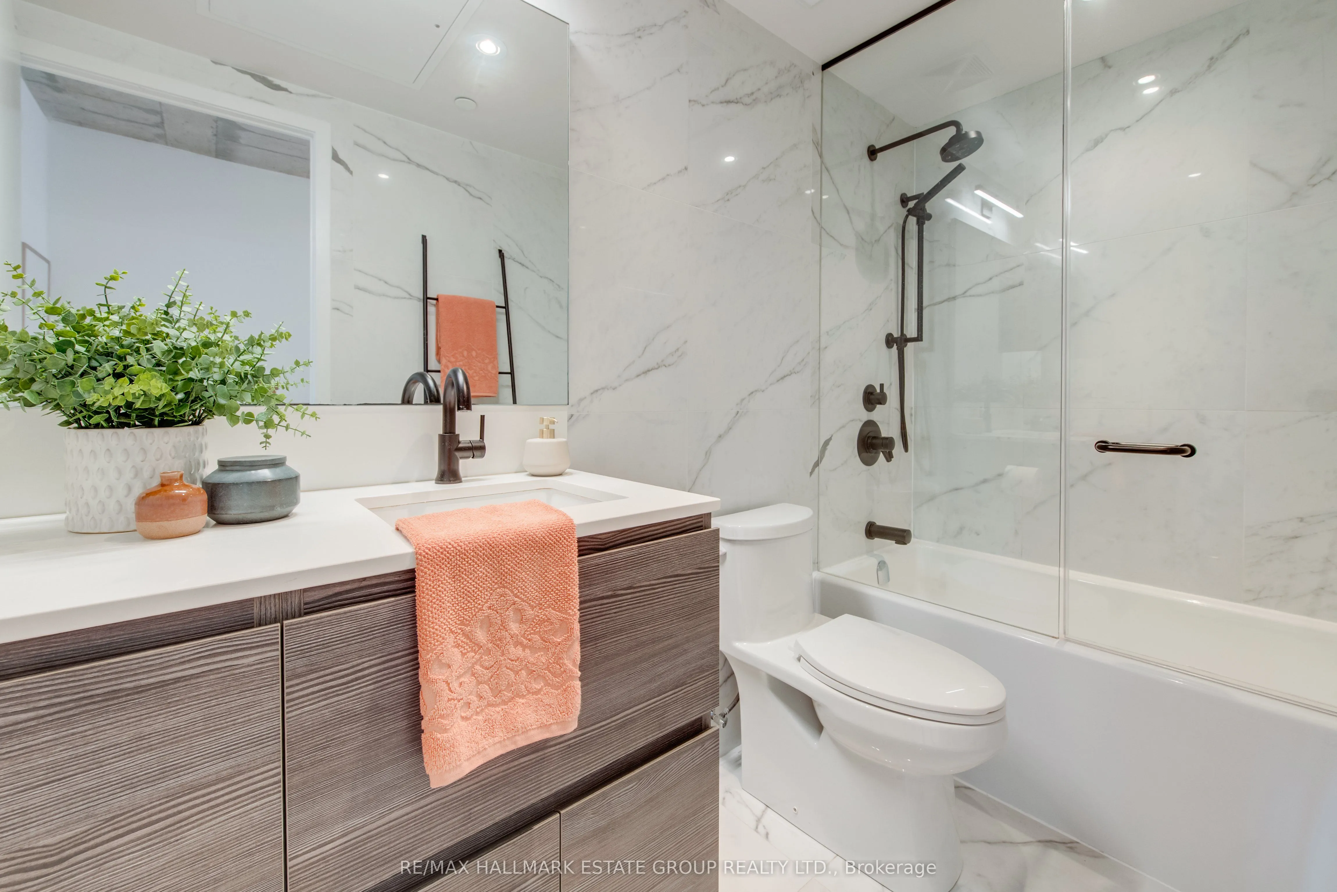 673 Kingston Road, #12