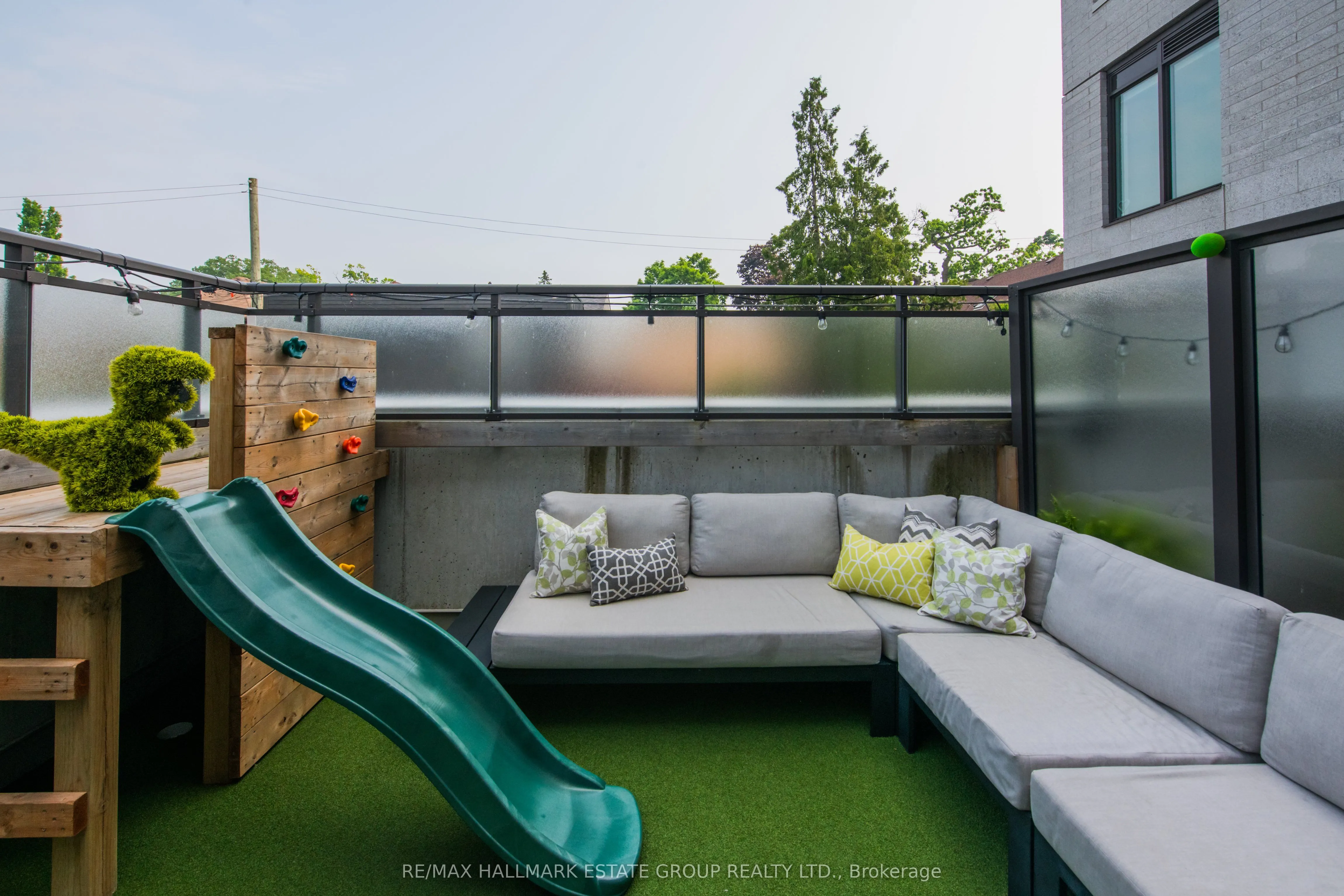 673 Kingston Road, #12