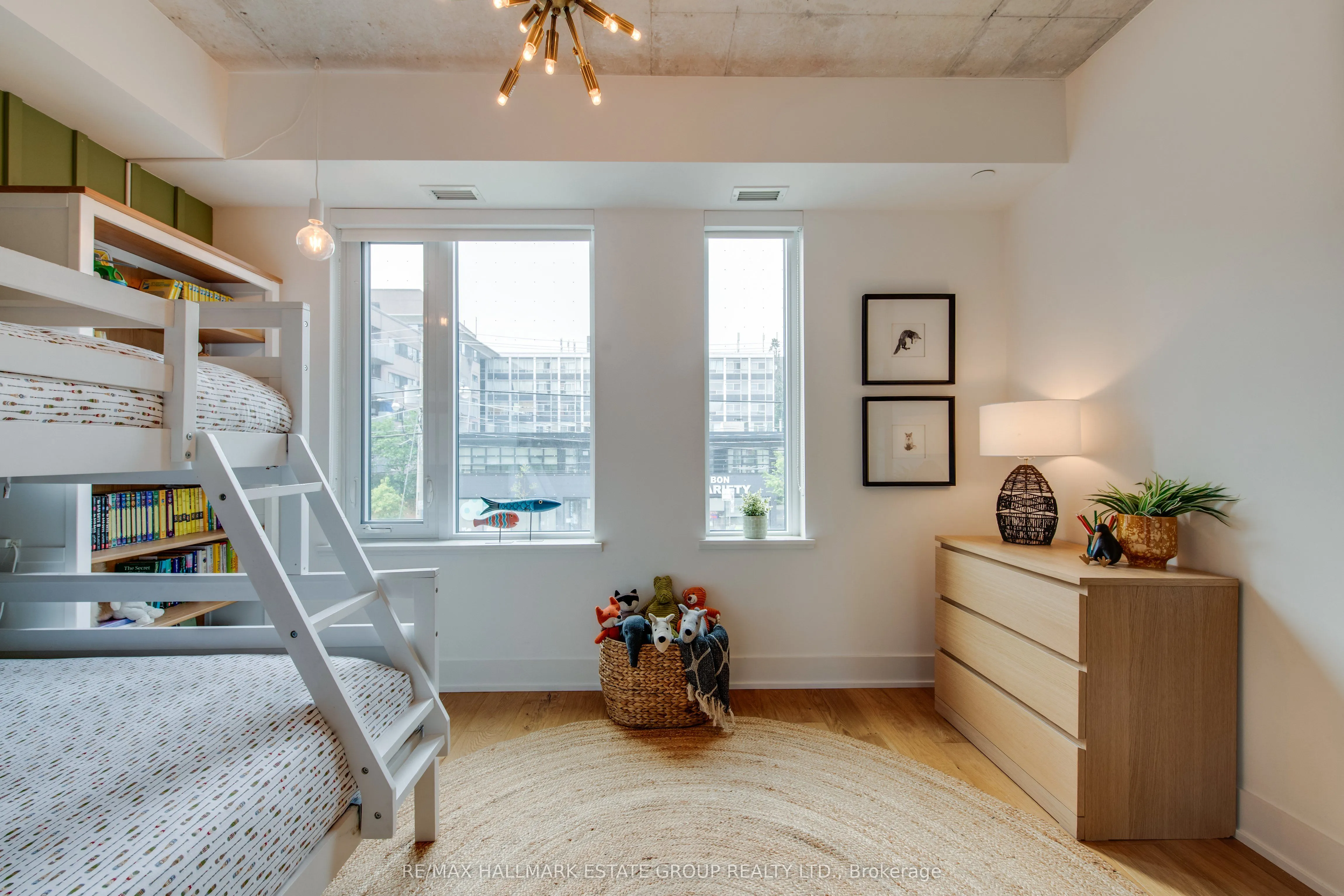 673 Kingston Road, #12
