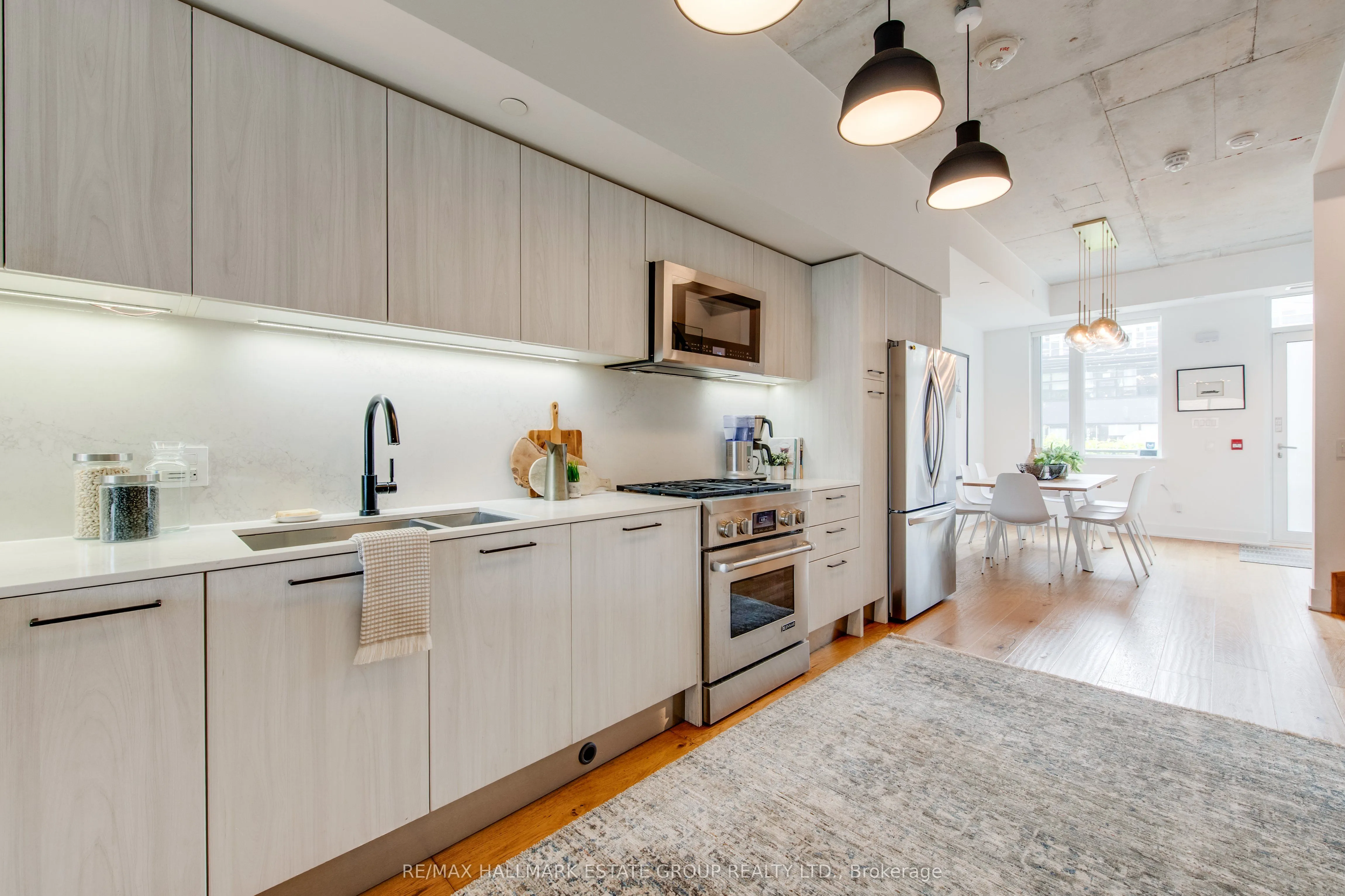 673 Kingston Road, #12