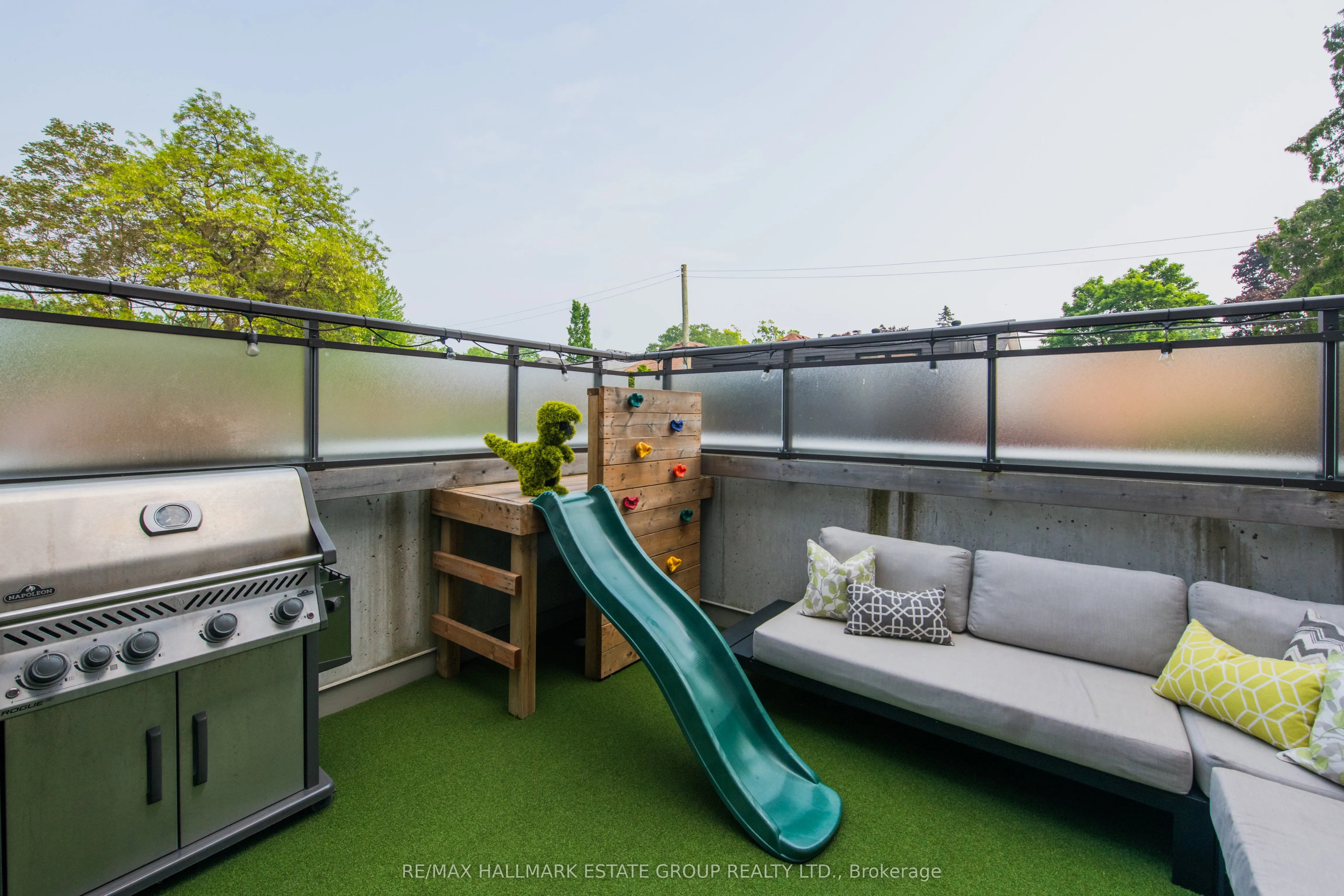 673 Kingston Road, #12
