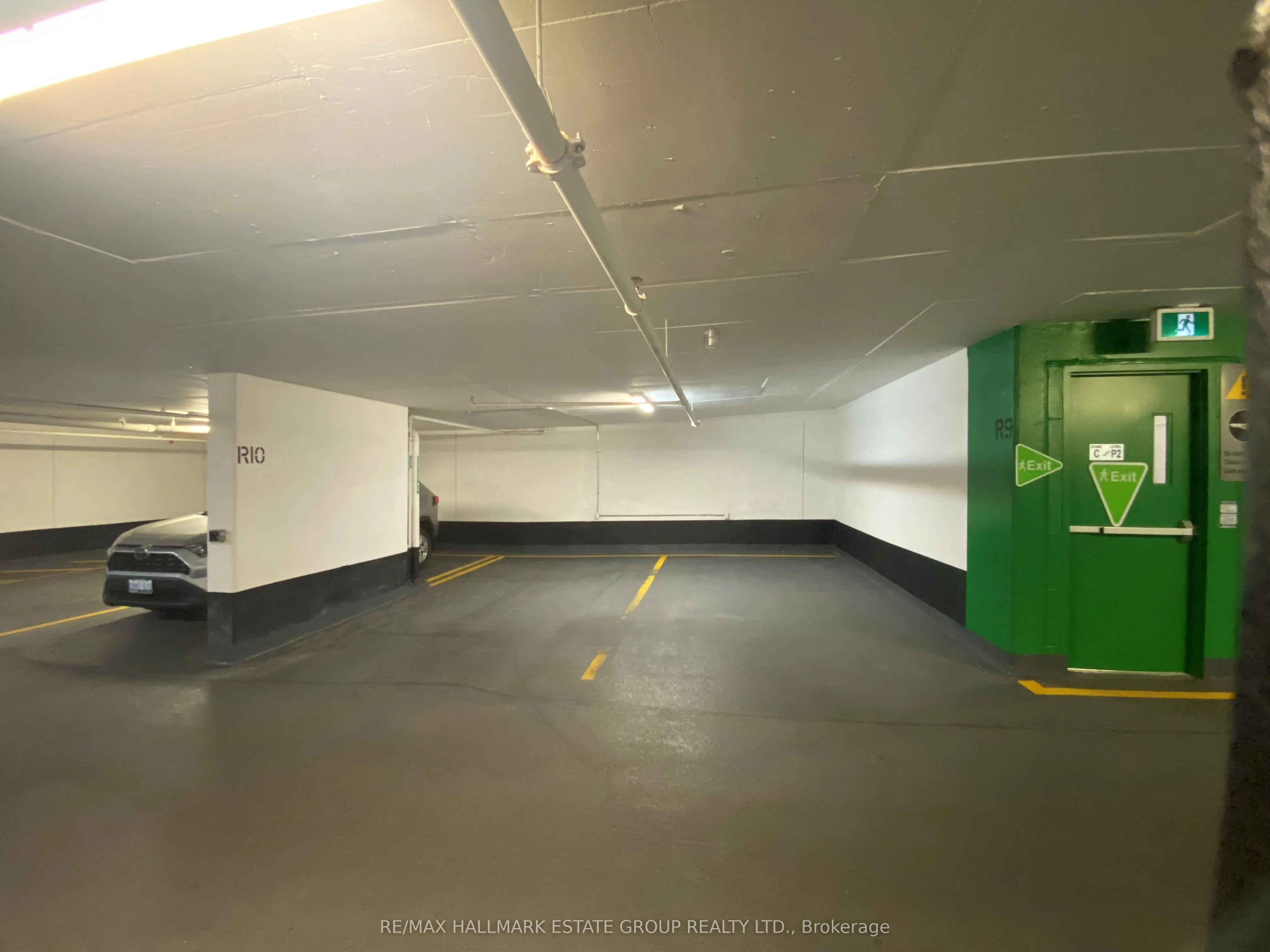 673 Kingston Road, #12