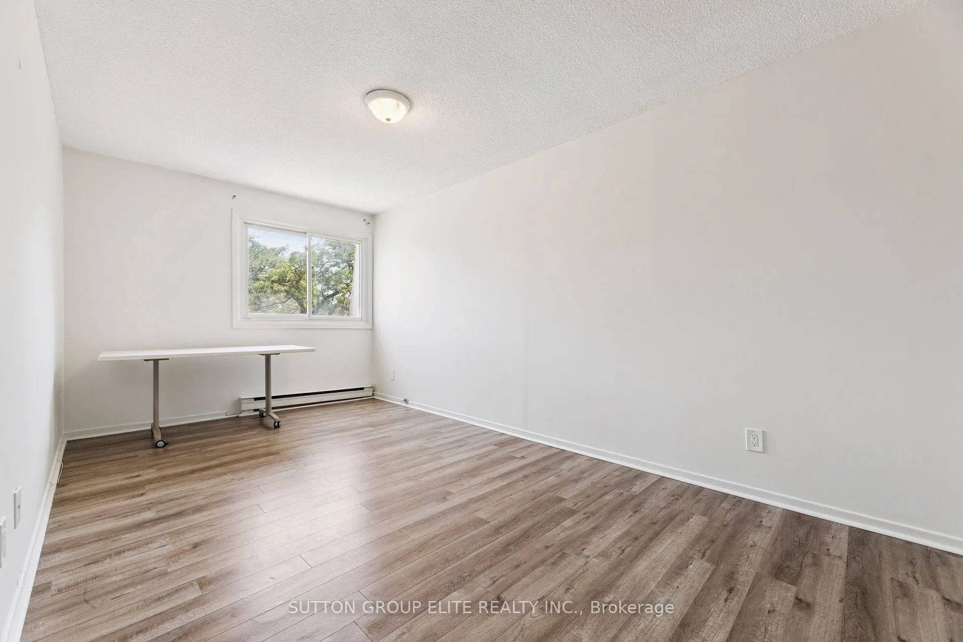 1010 Glen Street, #77