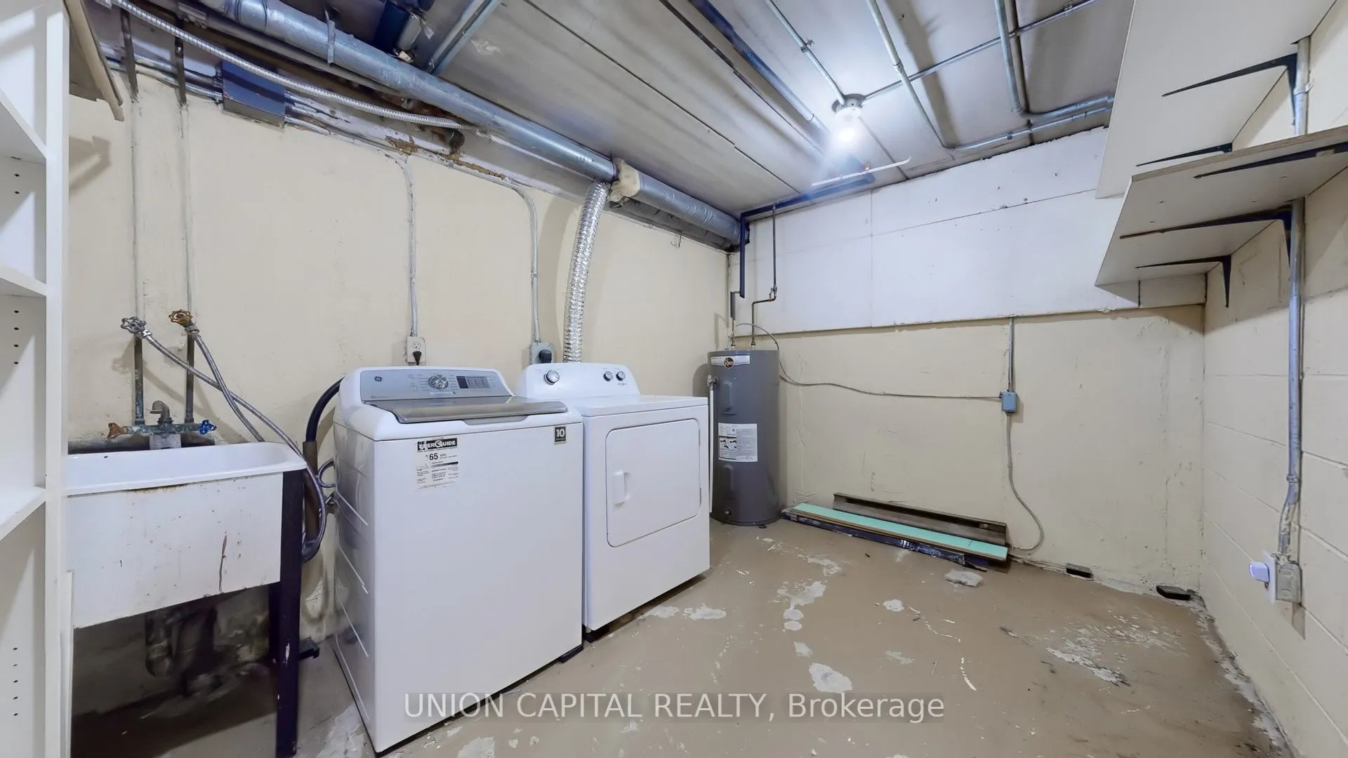 43 Taunton Road E, #27