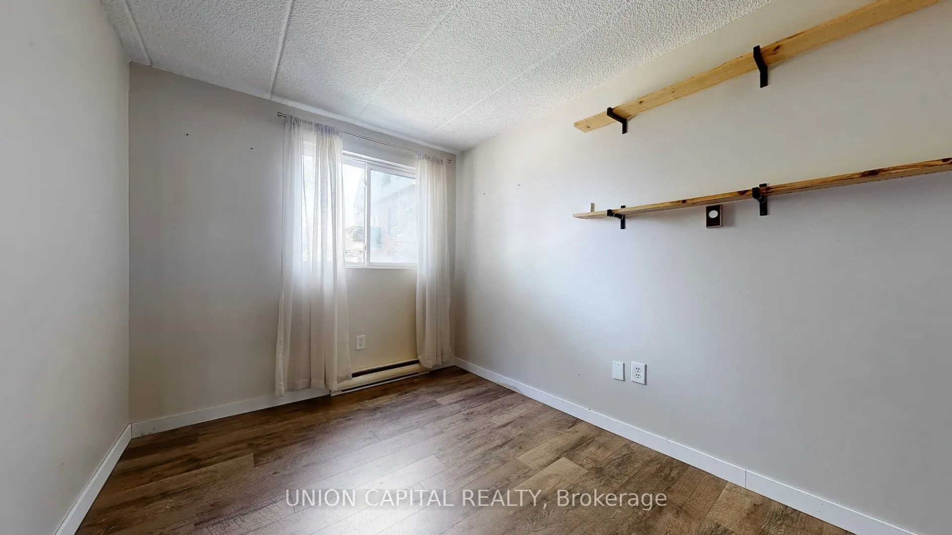 43 Taunton Road E, #27