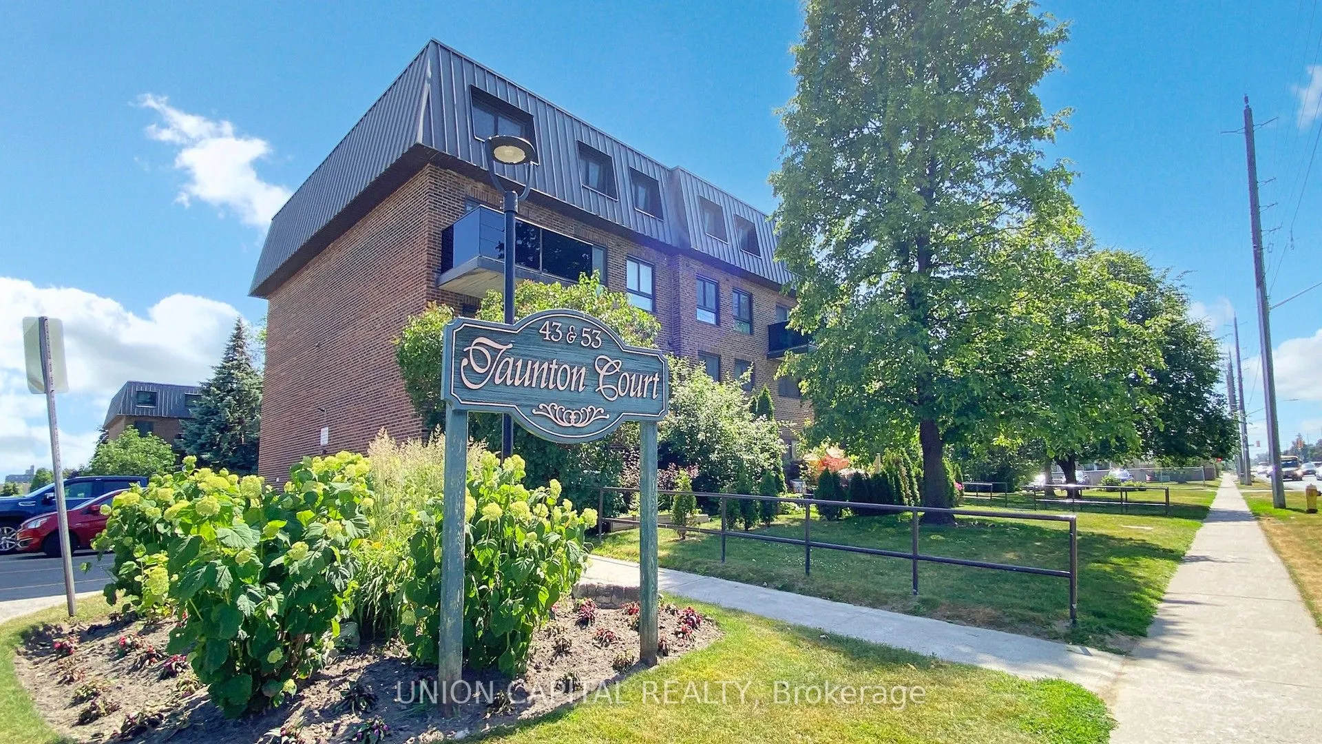 43 Taunton Road E, #27
