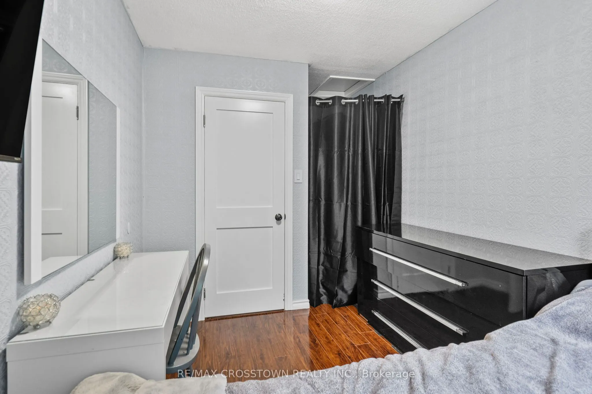 1010 Glen Street, #159