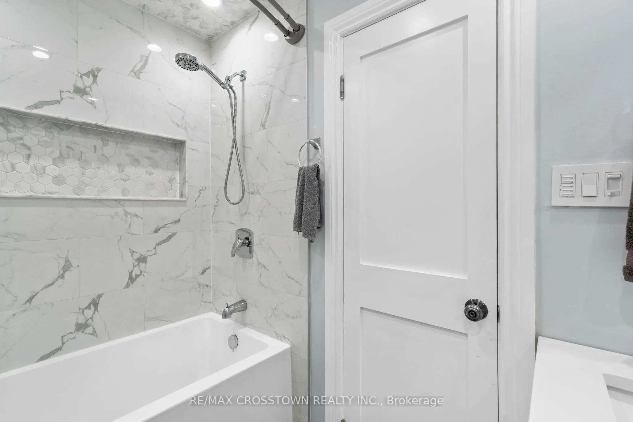 1010 Glen Street, #159