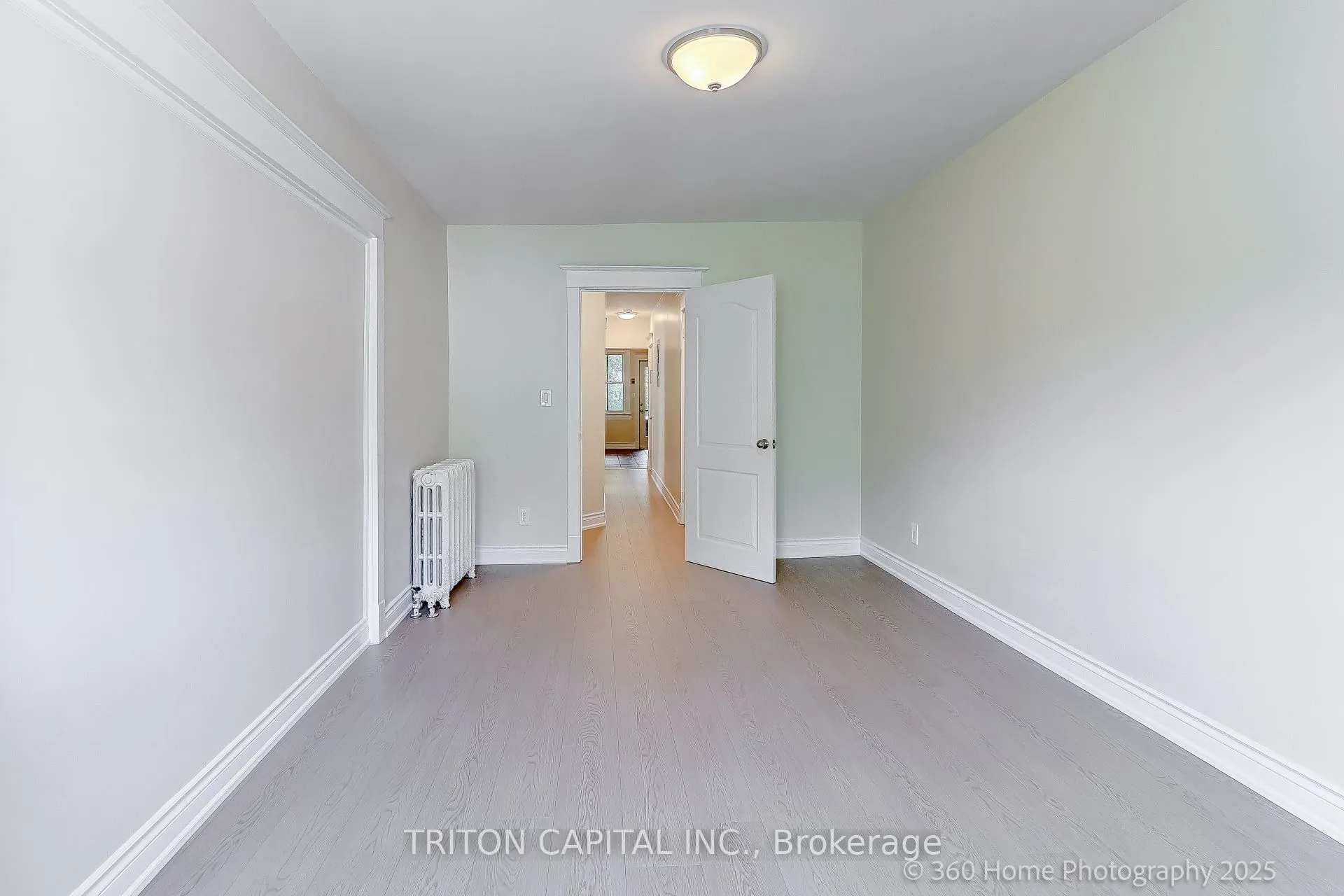 2387 Queen St E Street, #3rd floor