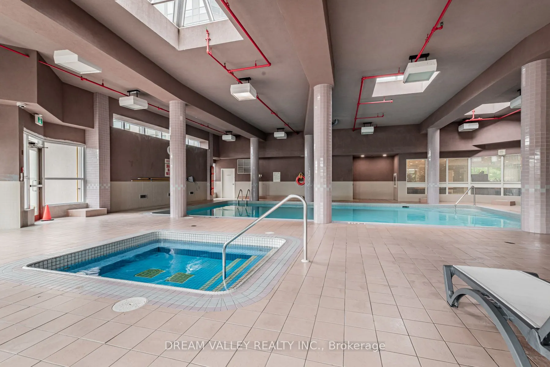 3233 Eglinton Avenue E, #1107