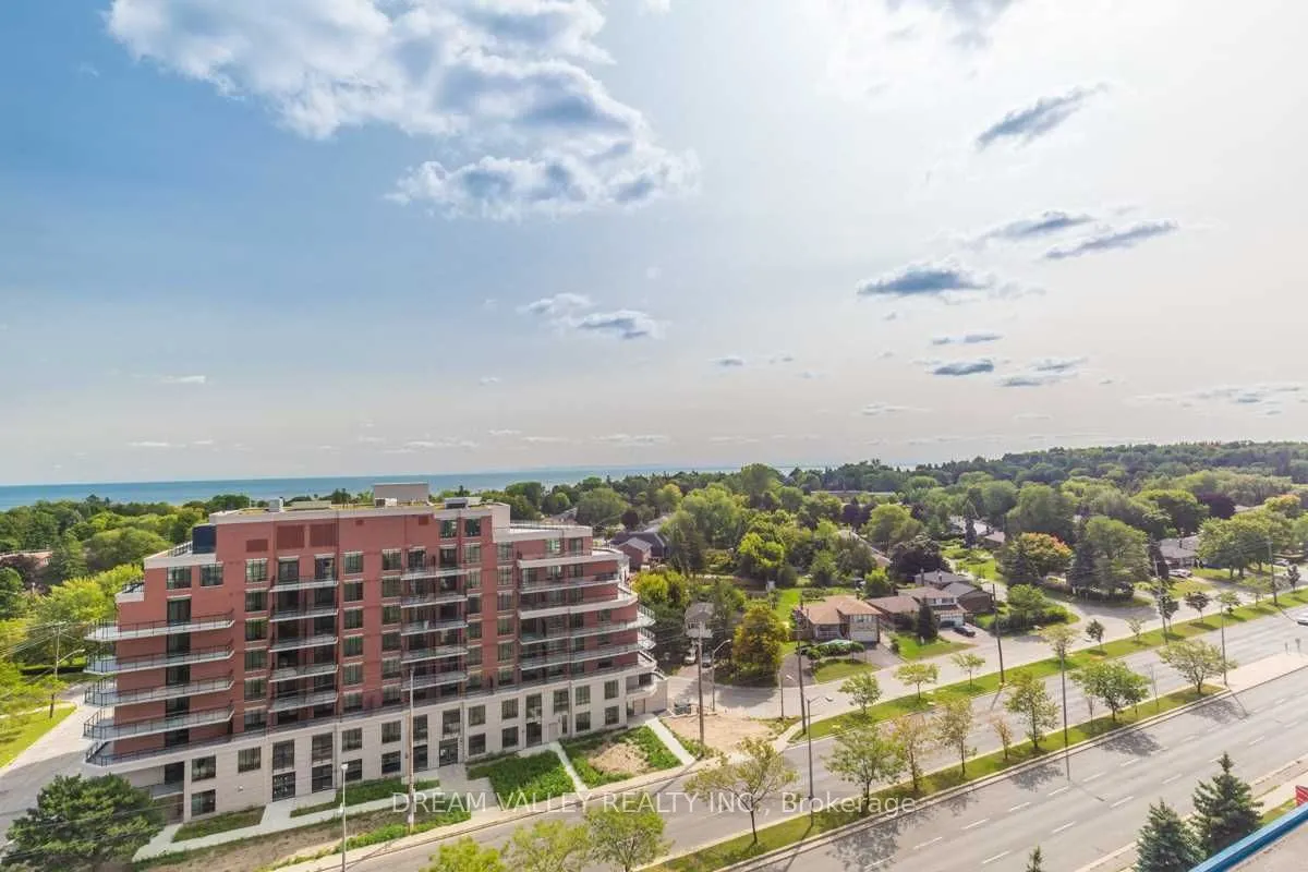 3233 Eglinton Avenue E, #1107