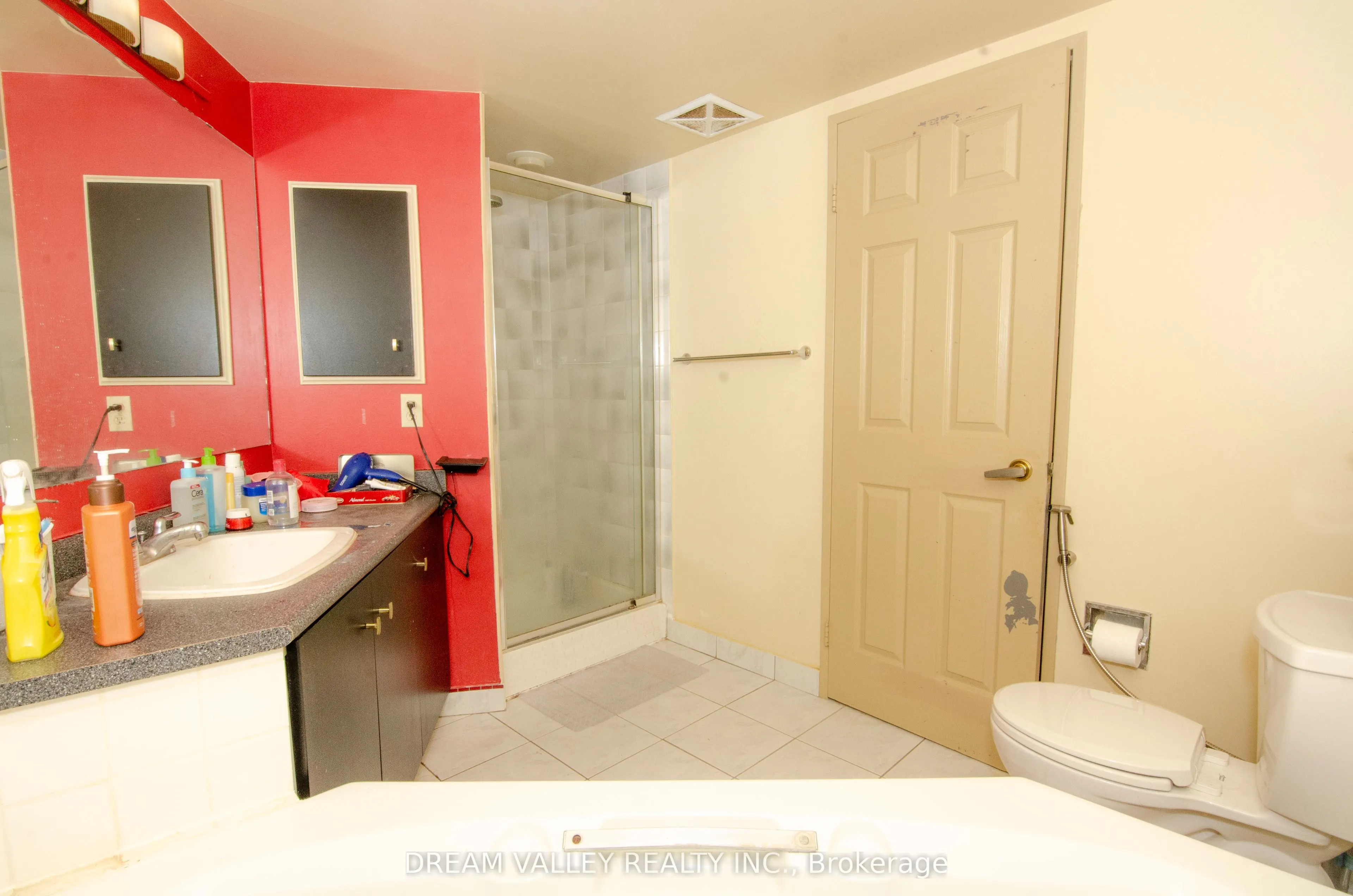 3233 Eglinton Avenue E, #1107