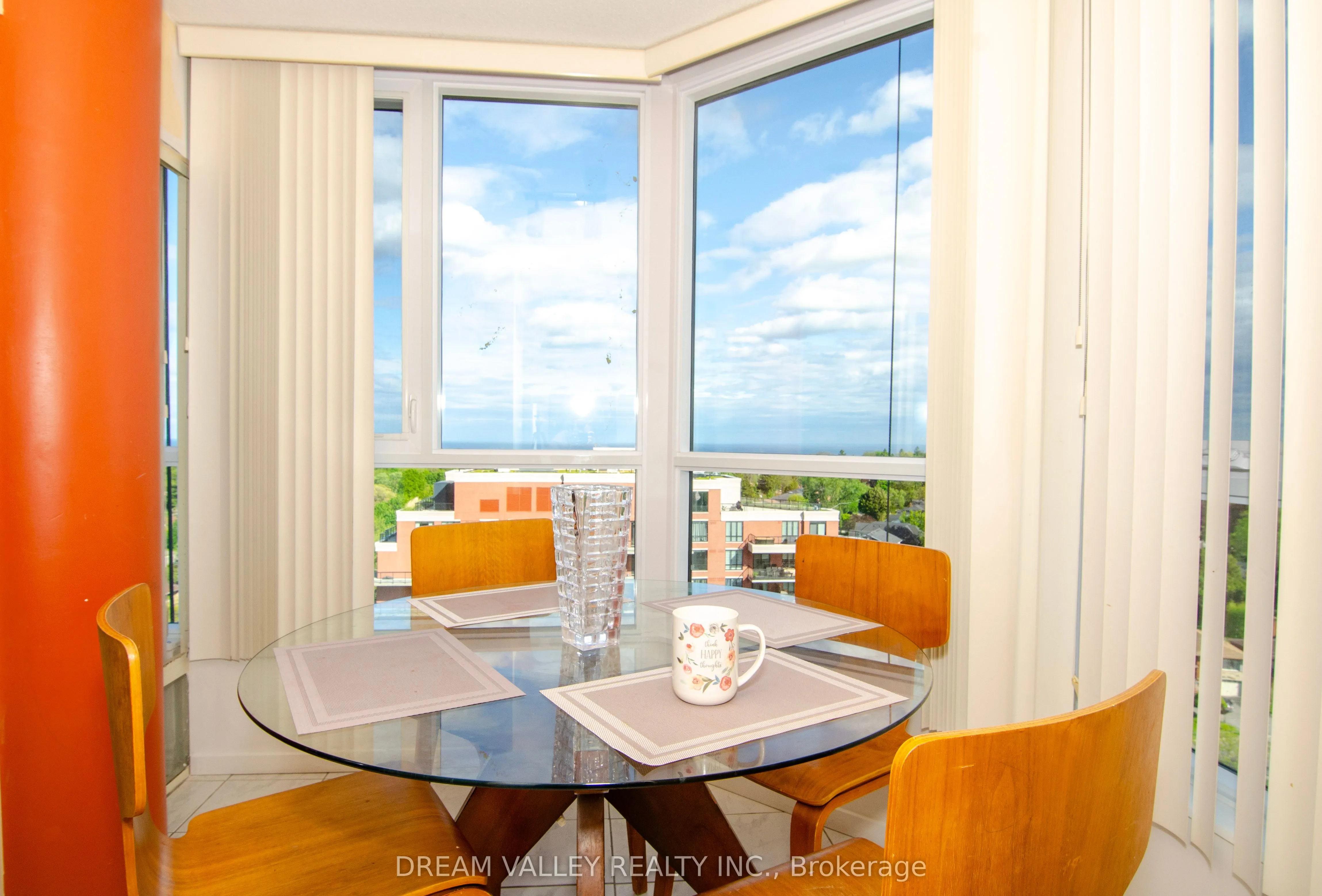 3233 Eglinton Avenue E, #1107