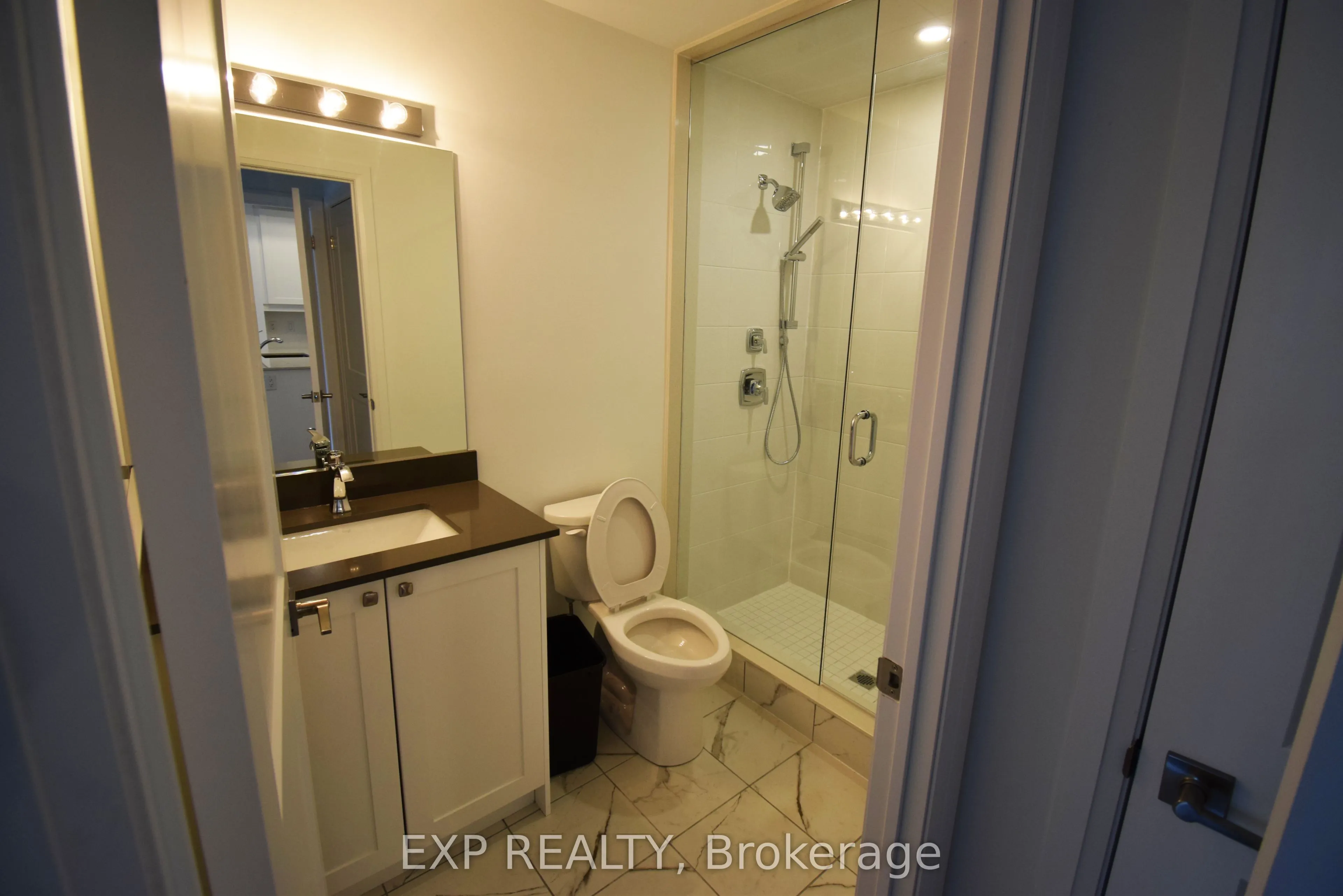 50 Lakebreeze Drive, #225