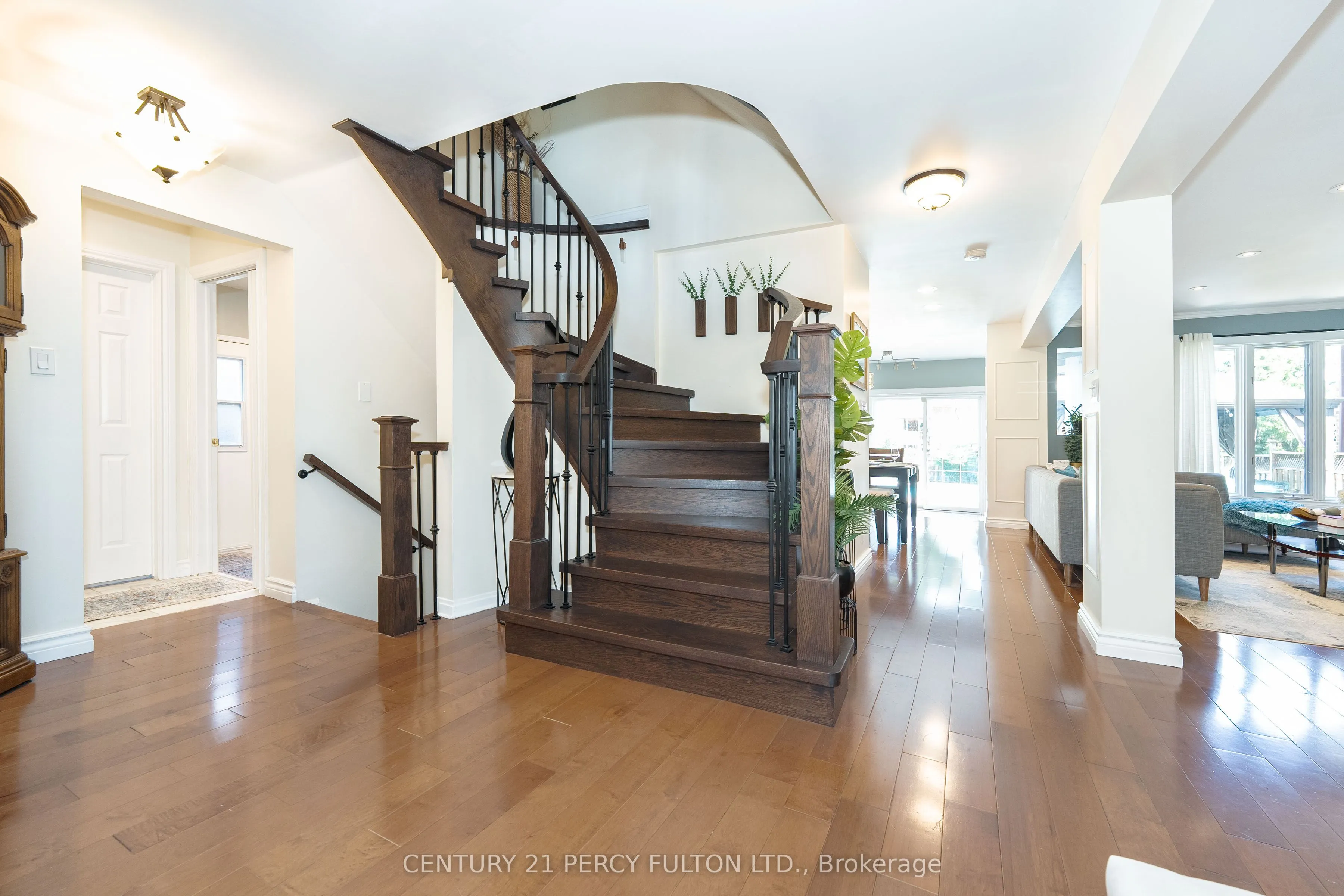 1032 Rambleberry Avenue