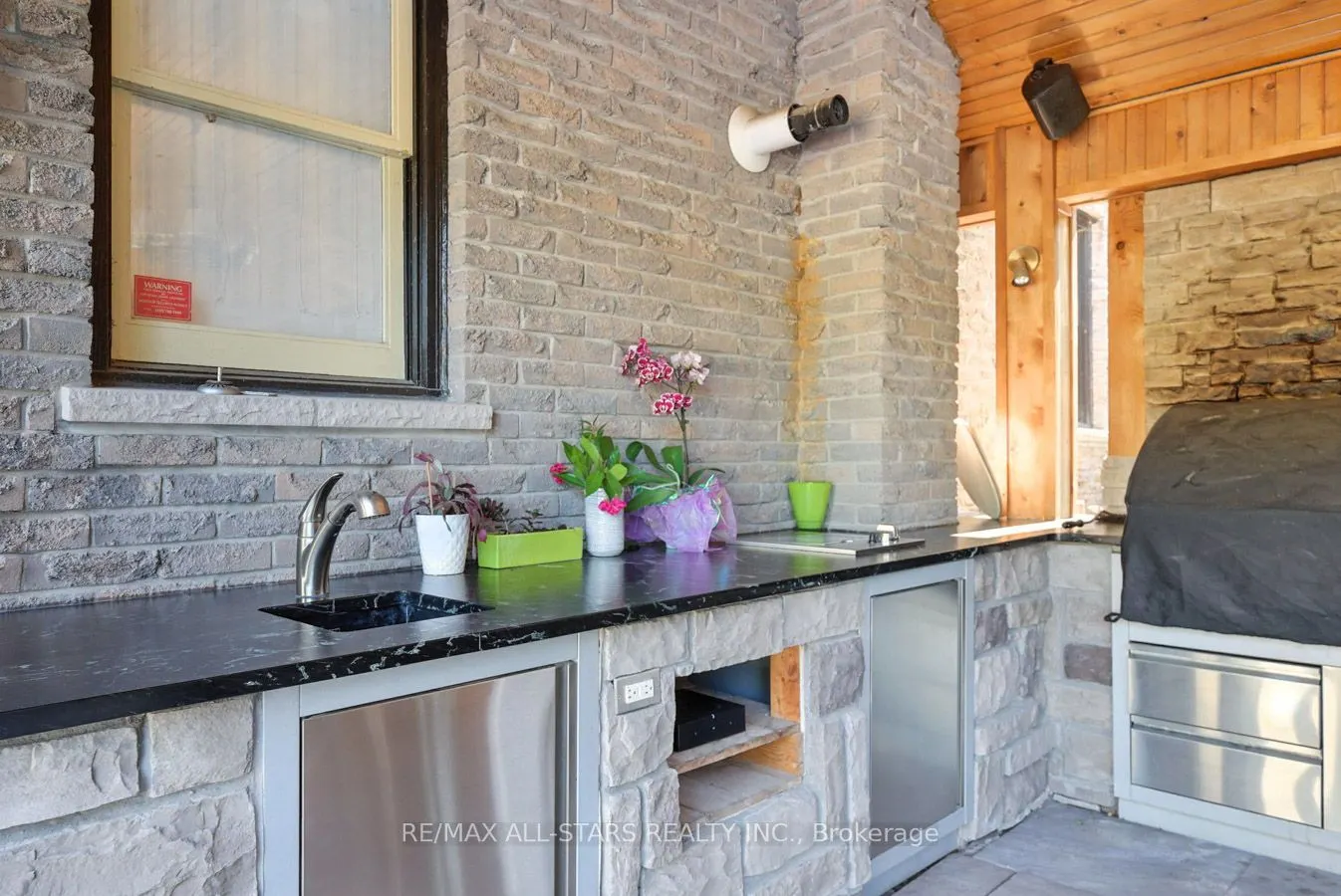258 Cochrane Street