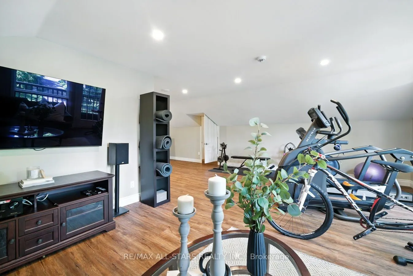 258 Cochrane Street