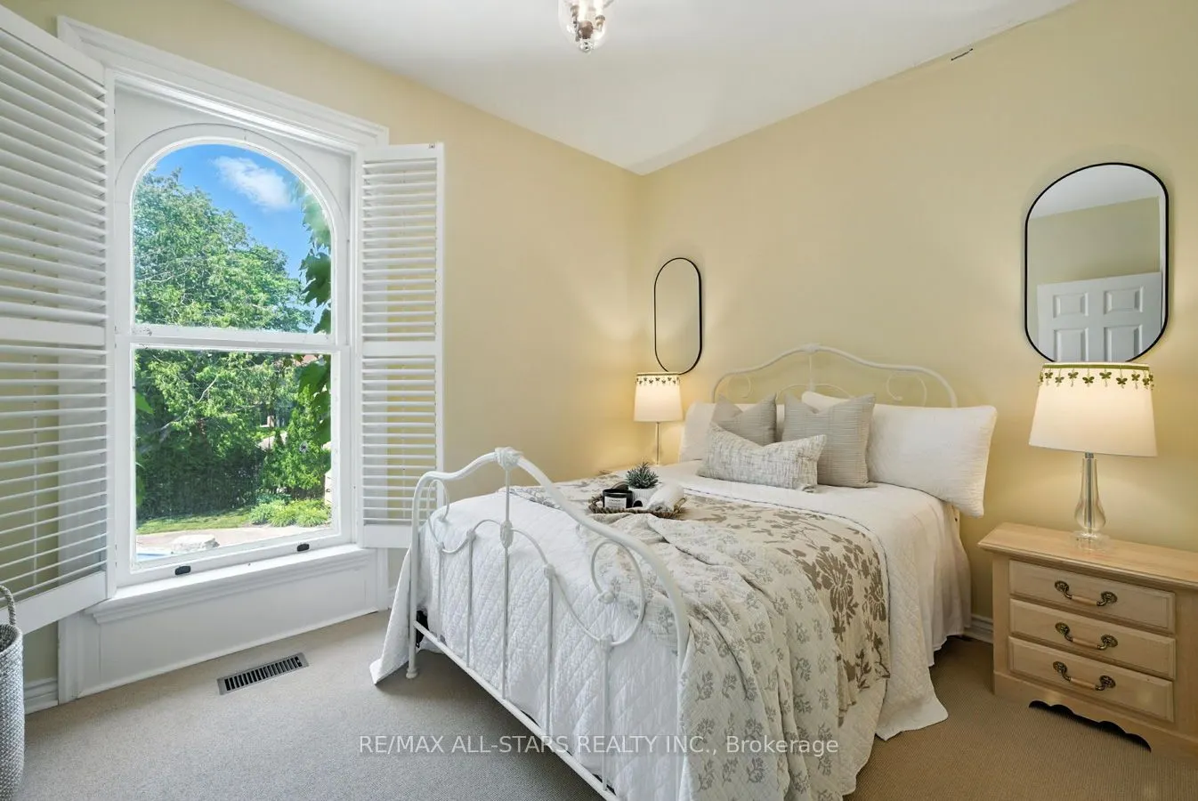 258 Cochrane Street