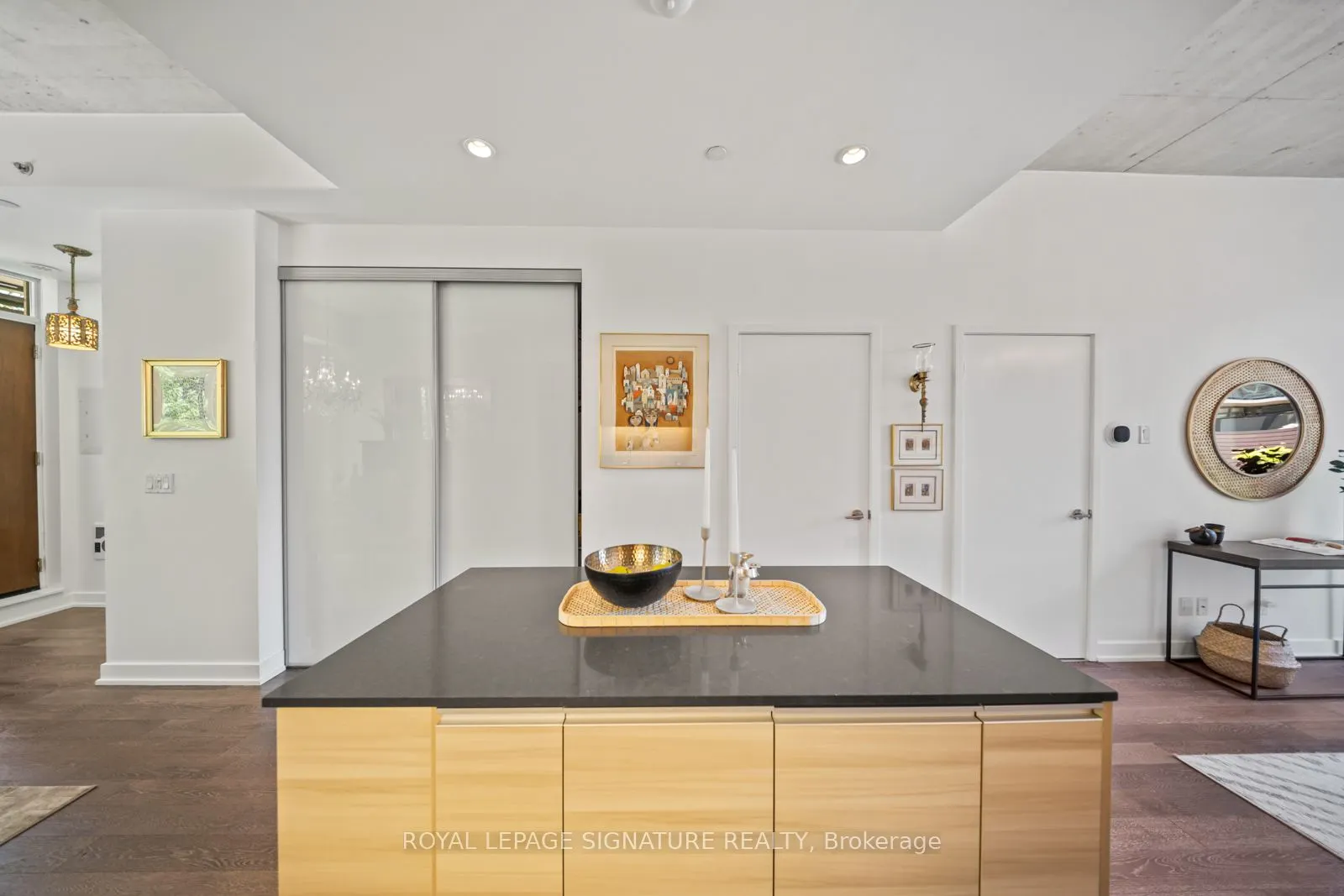 1190 Dundas Street E, #331