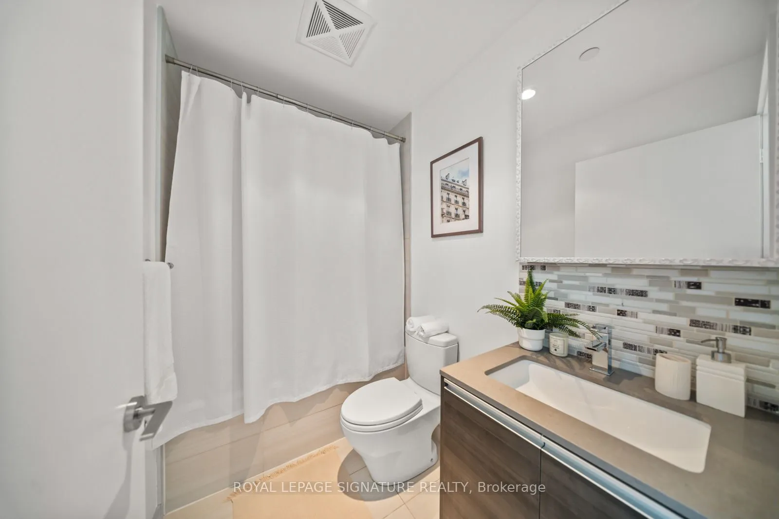 1190 Dundas Street E, #331