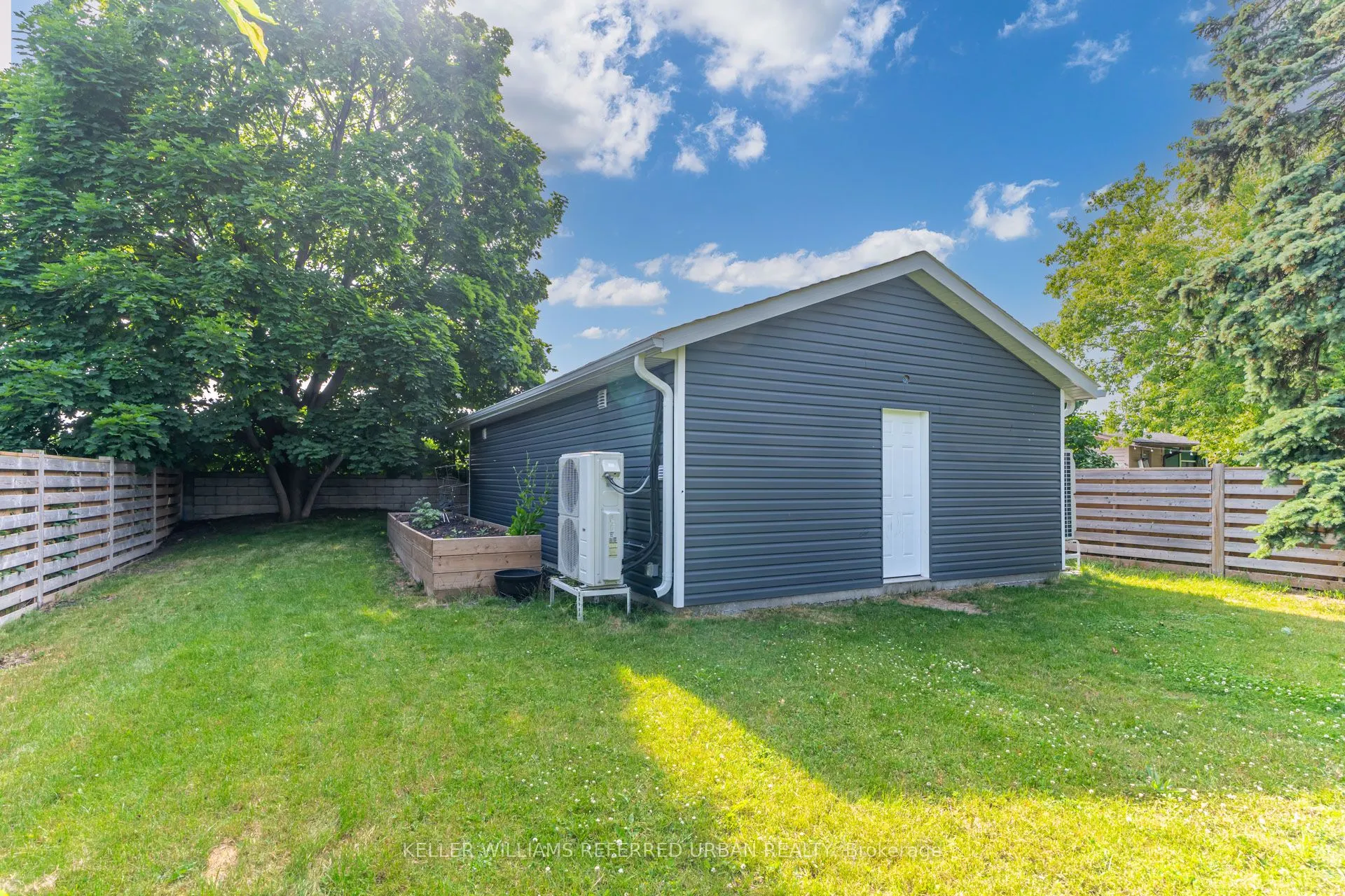 20 Payzac Avenue
