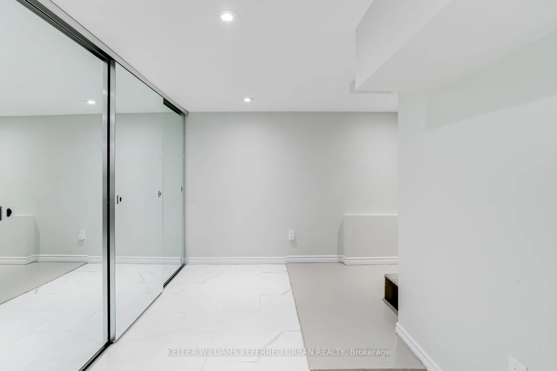 20 Payzac Avenue