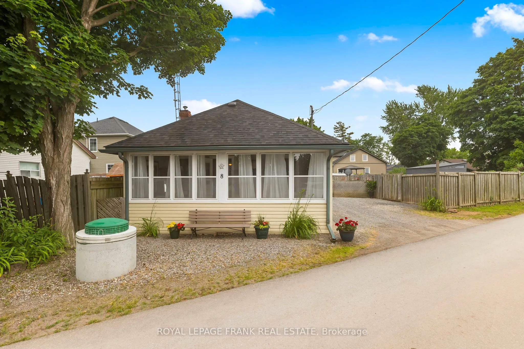 8 Angle Street