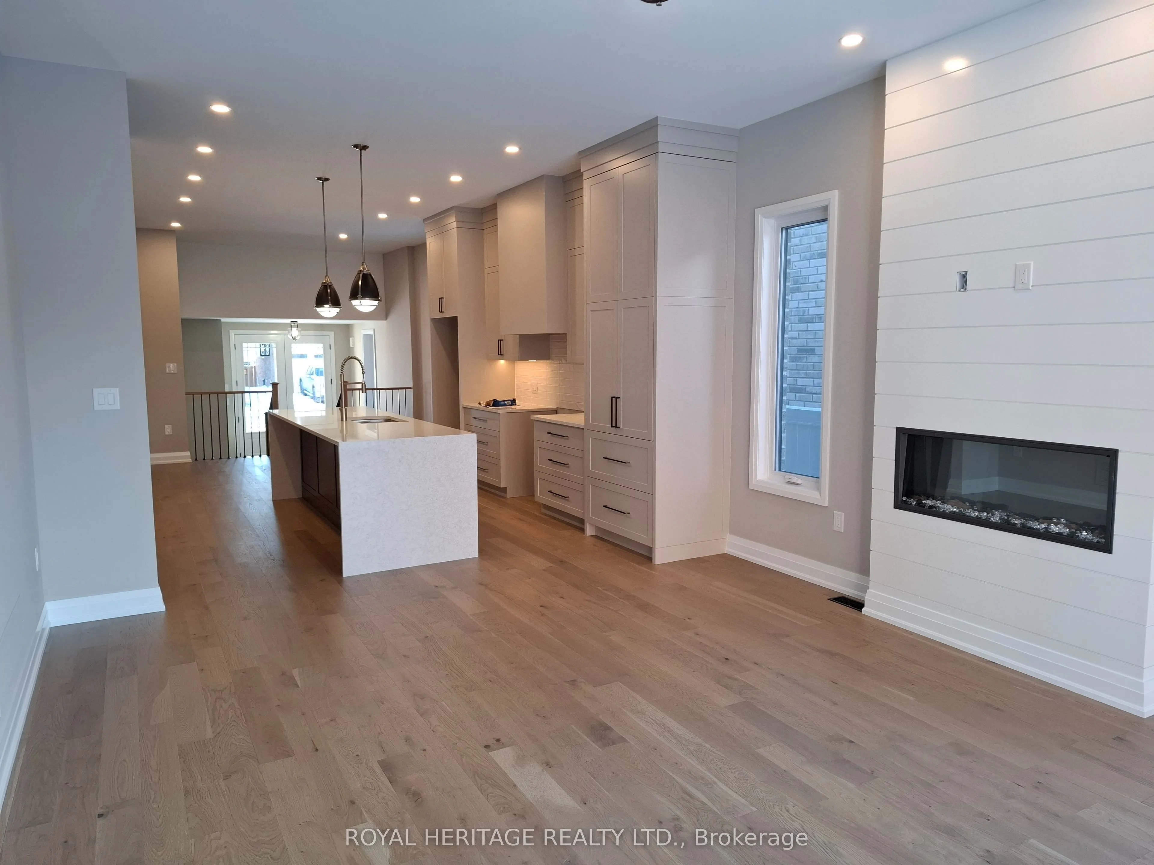 8 St Augustine Drive