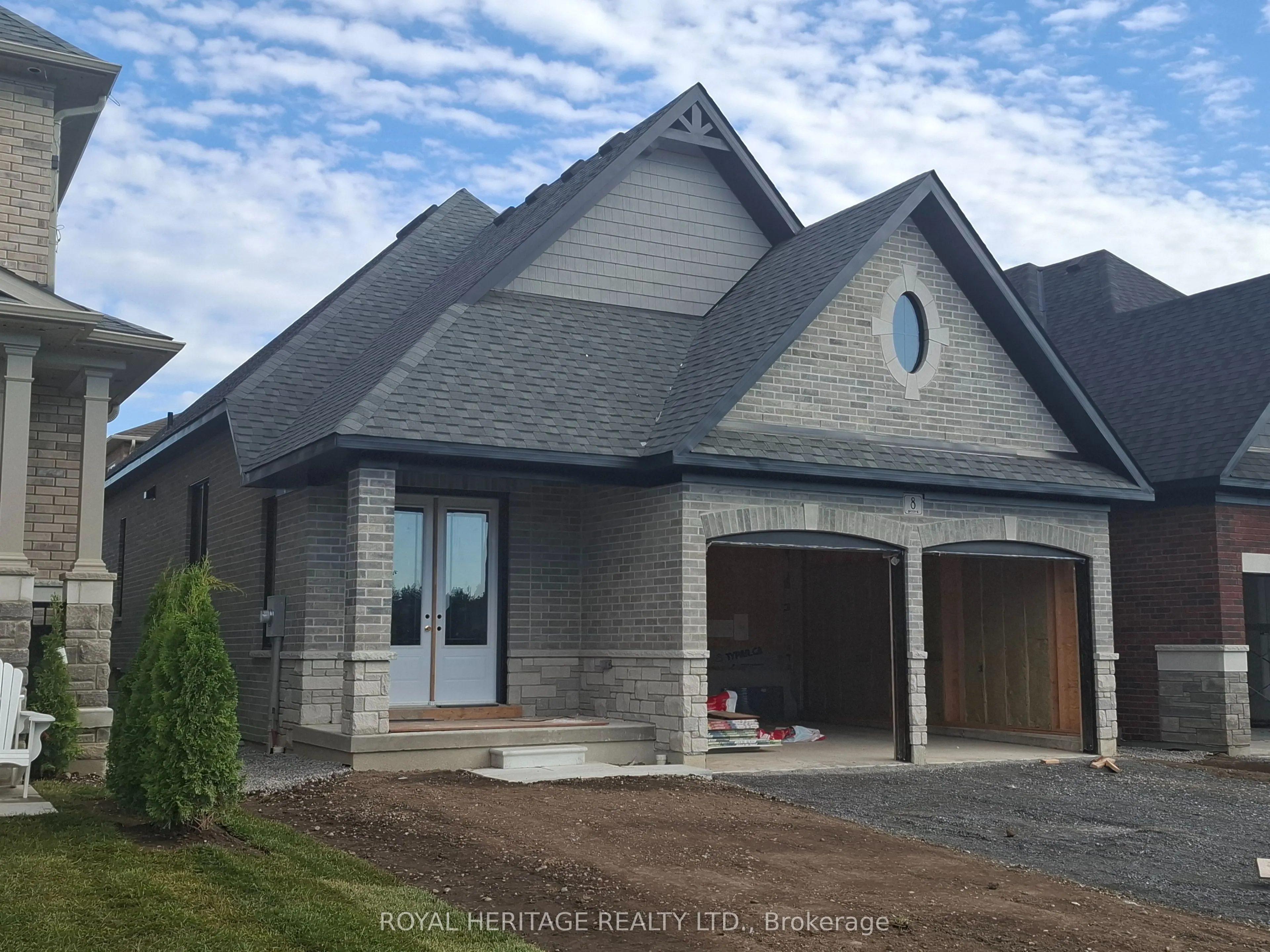 8 St Augustine Drive