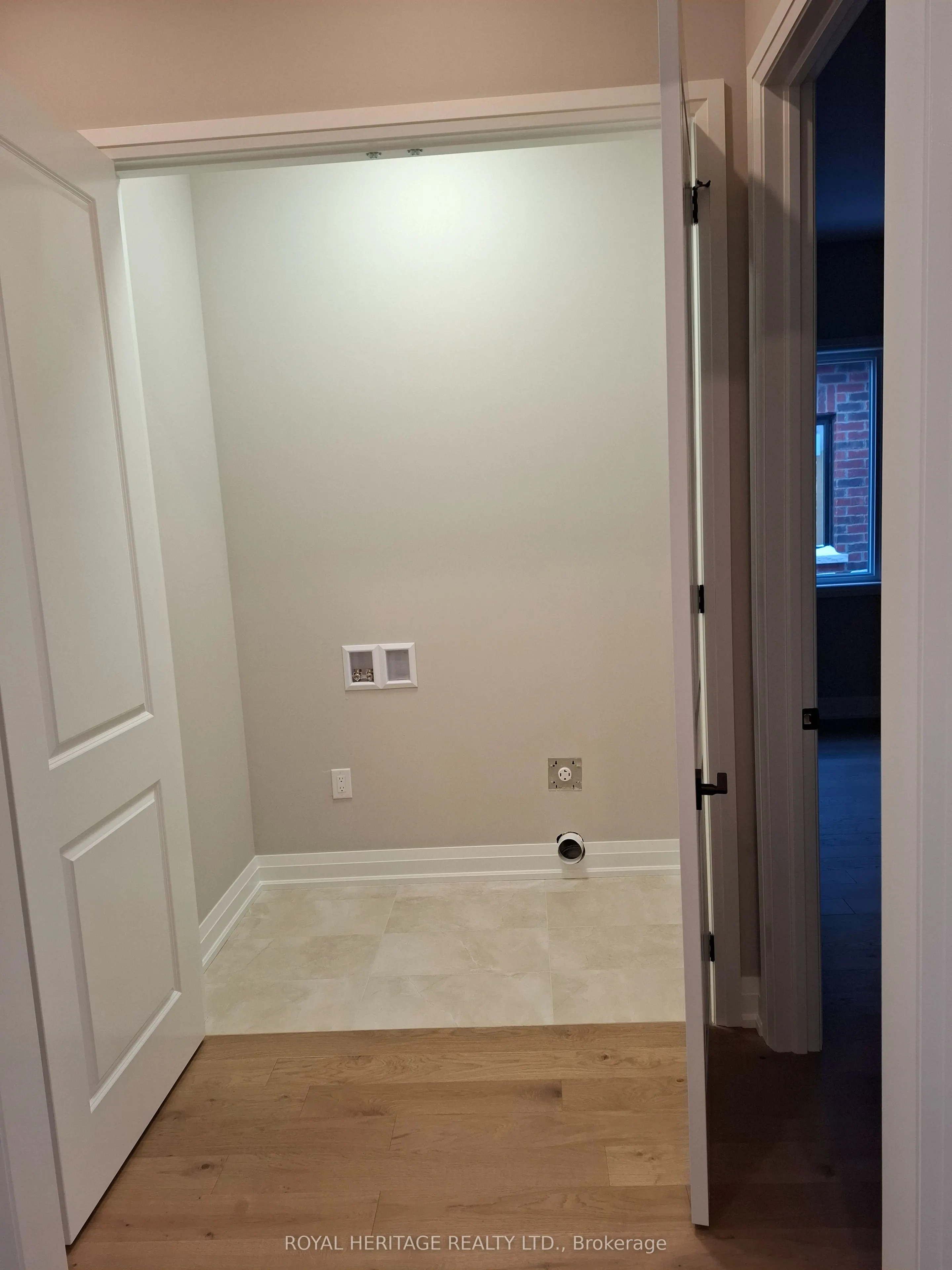 8 St Augustine Drive