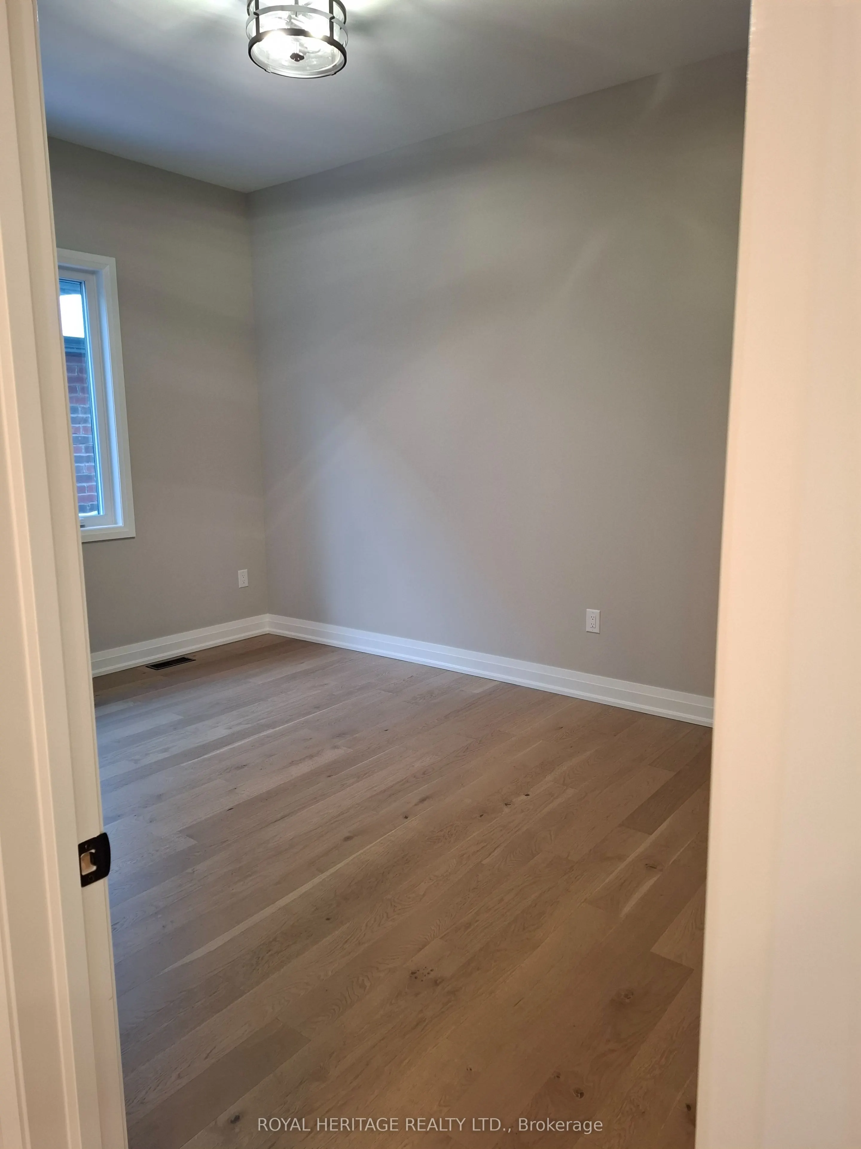 8 St Augustine Drive