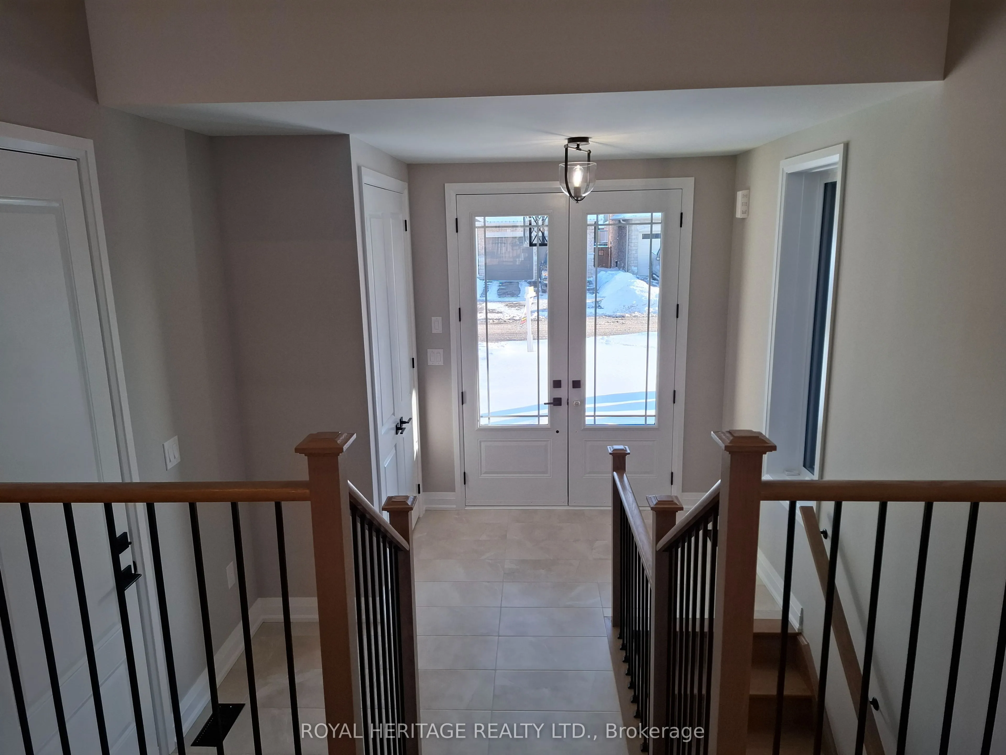 8 St Augustine Drive