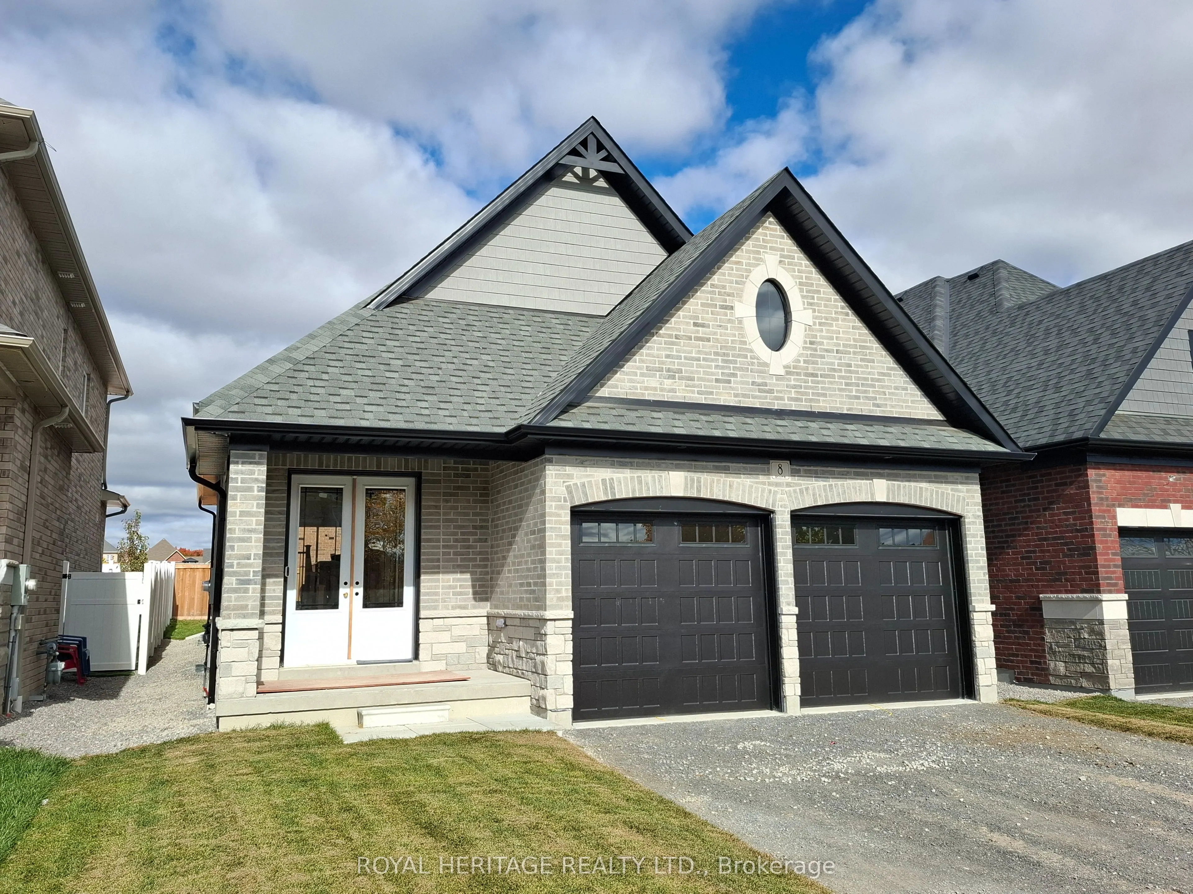 8 St Augustine Drive