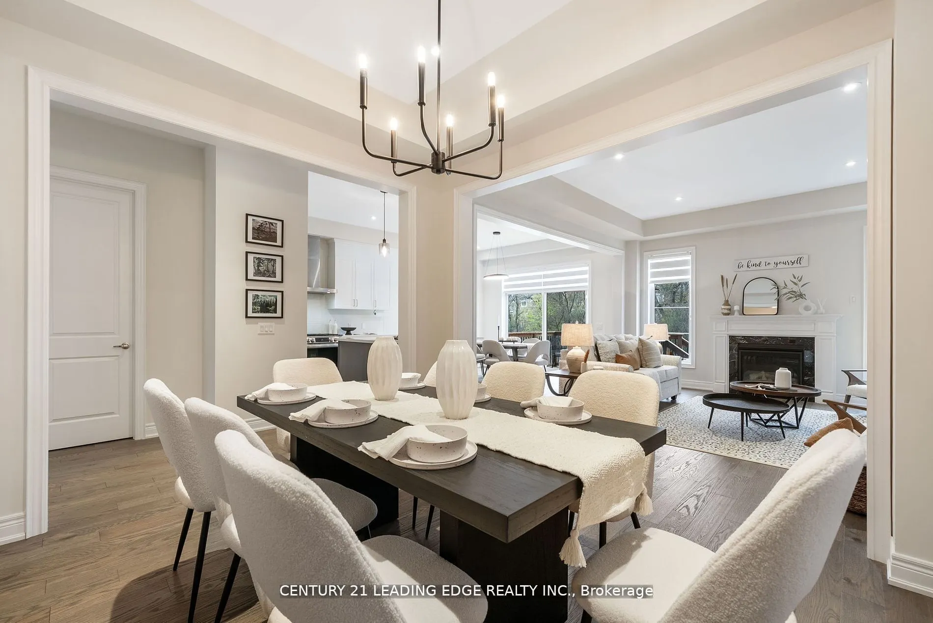 89 Deer Ridge Crescent