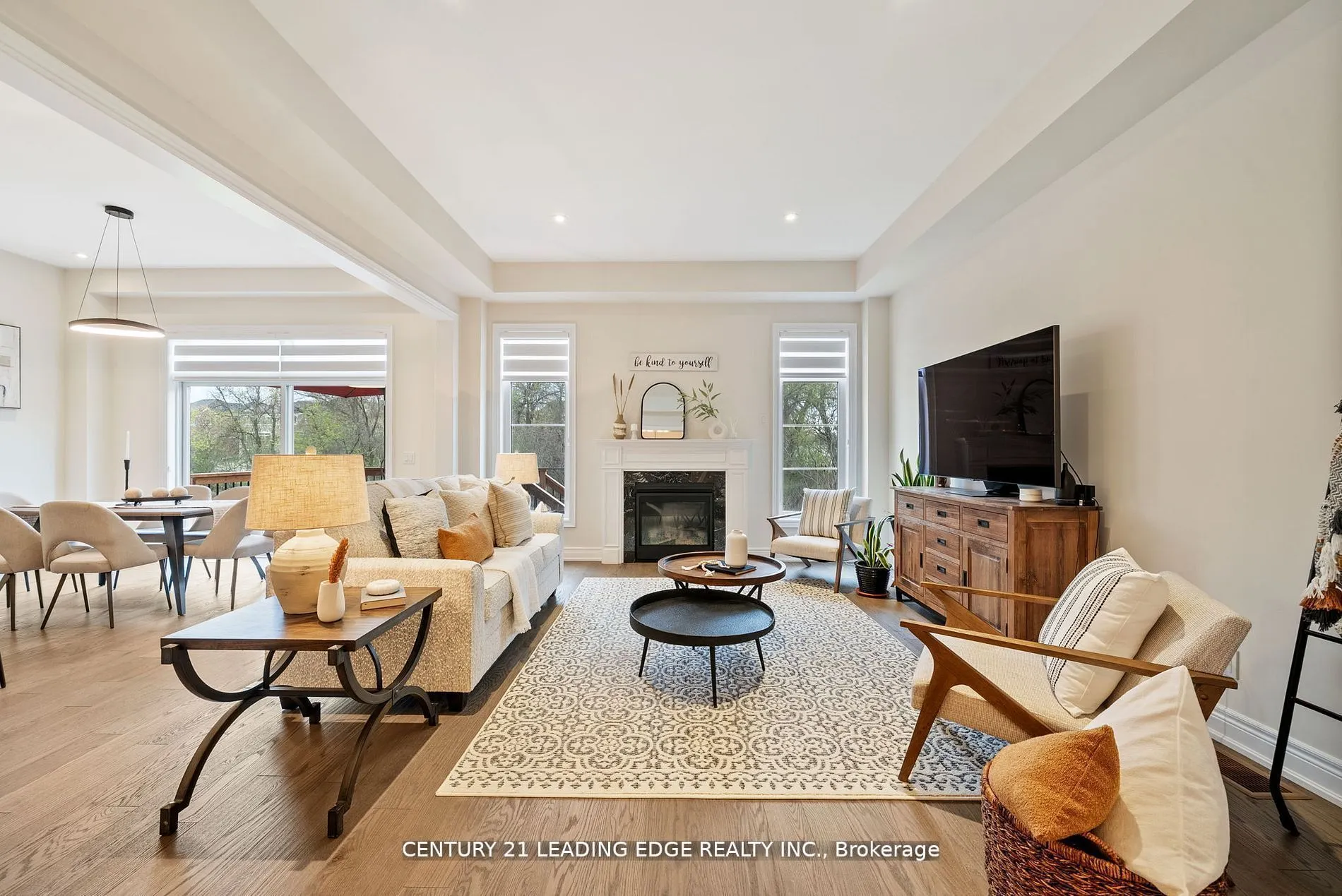 89 Deer Ridge Crescent