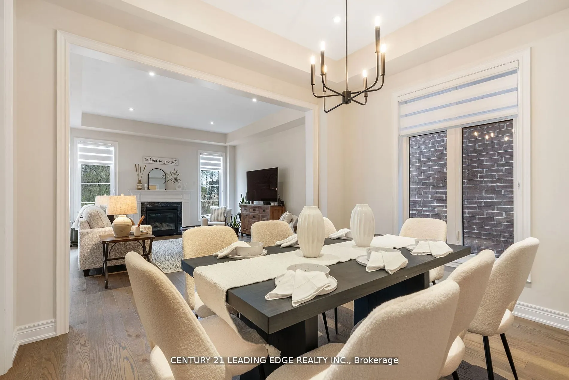 89 Deer Ridge Crescent