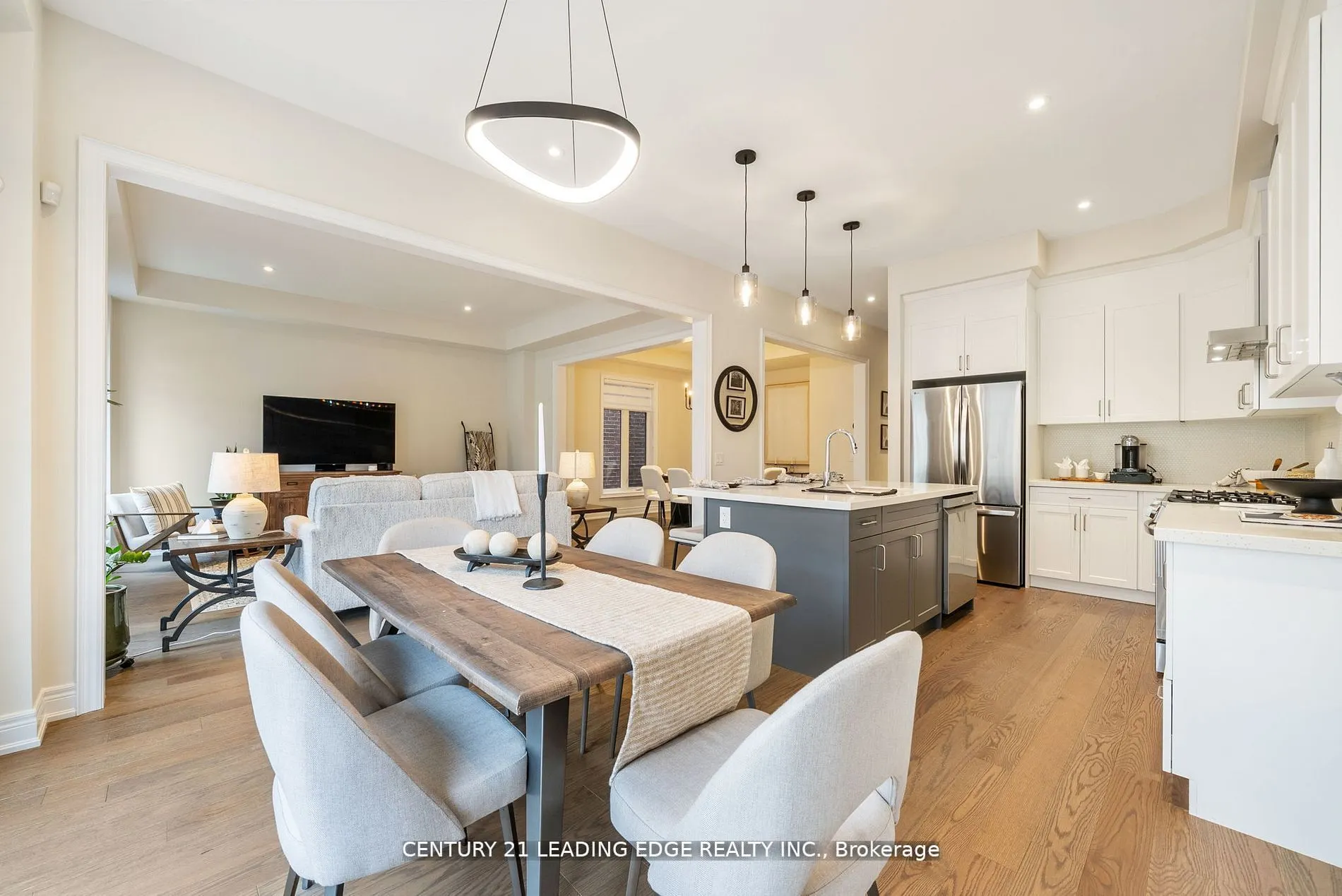 89 Deer Ridge Crescent
