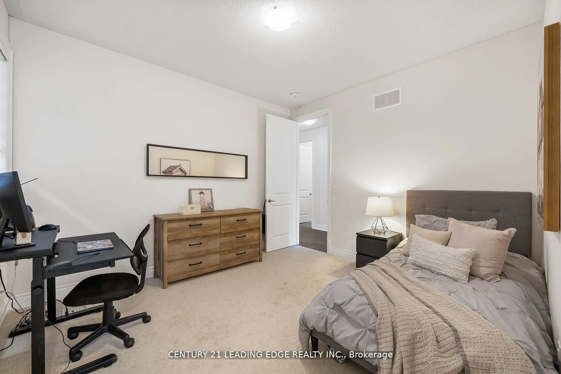 89 Deer Ridge Crescent