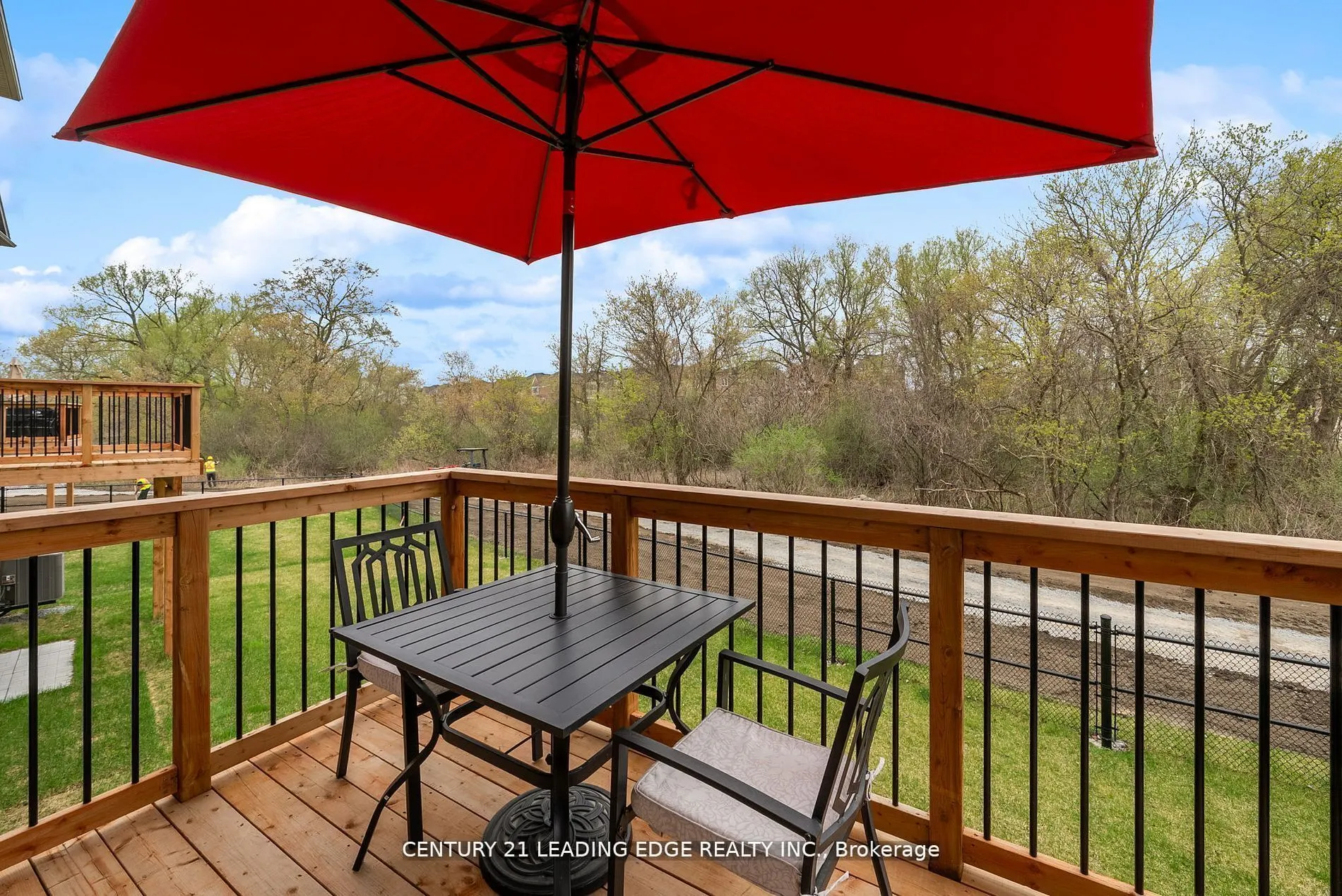 89 Deer Ridge Crescent