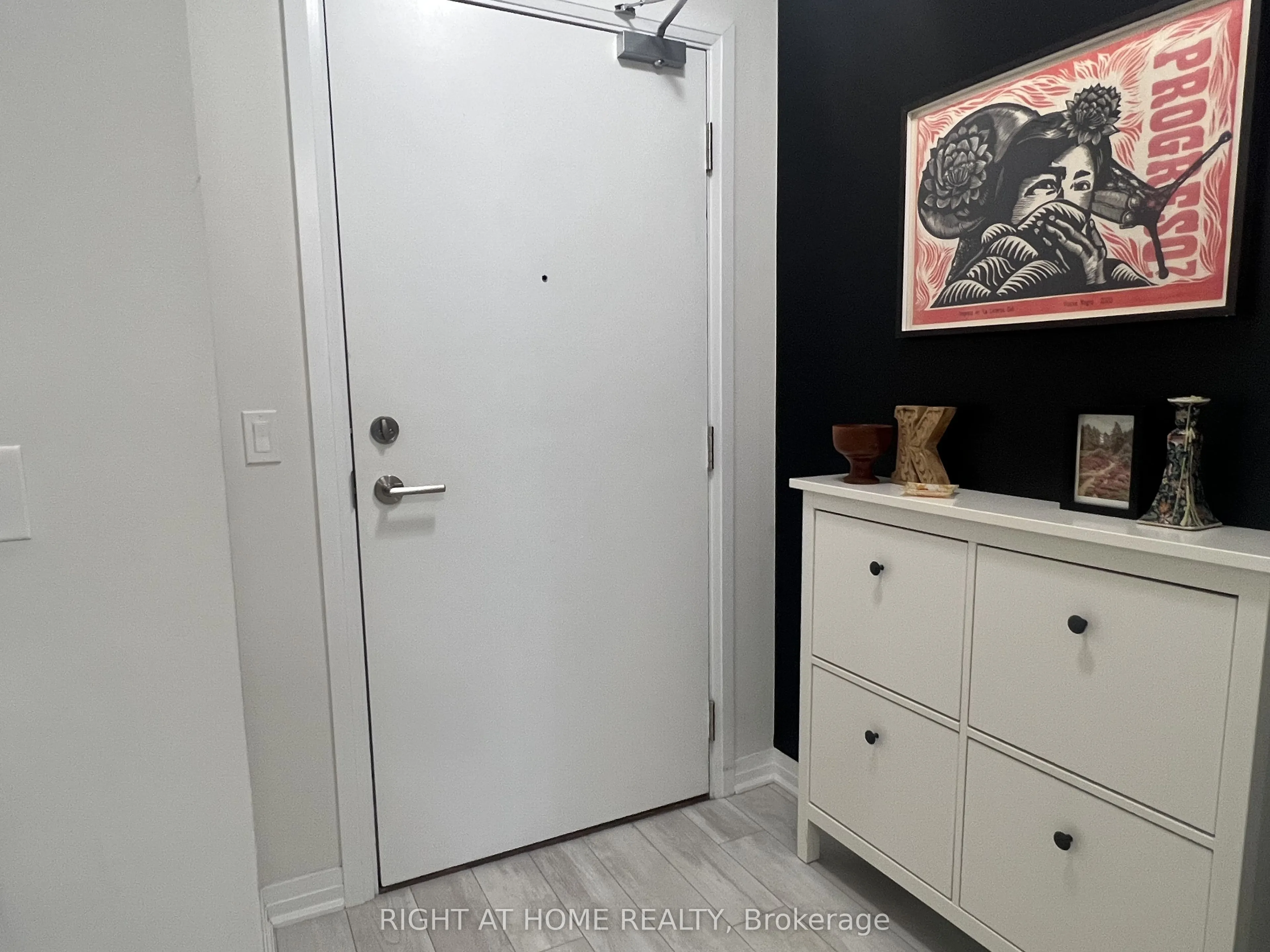 1630 Queen Street E, #202