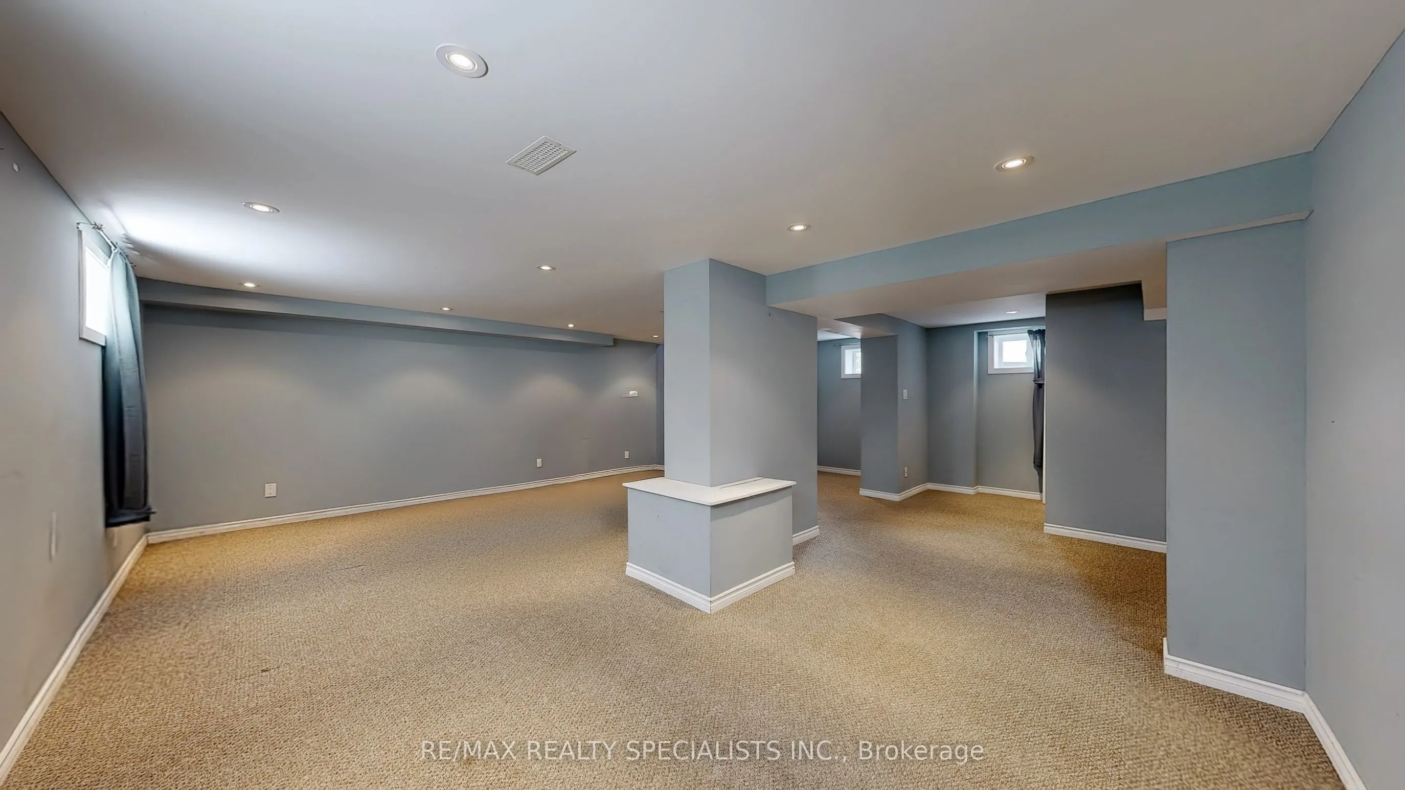 21 Orlando Boulevard