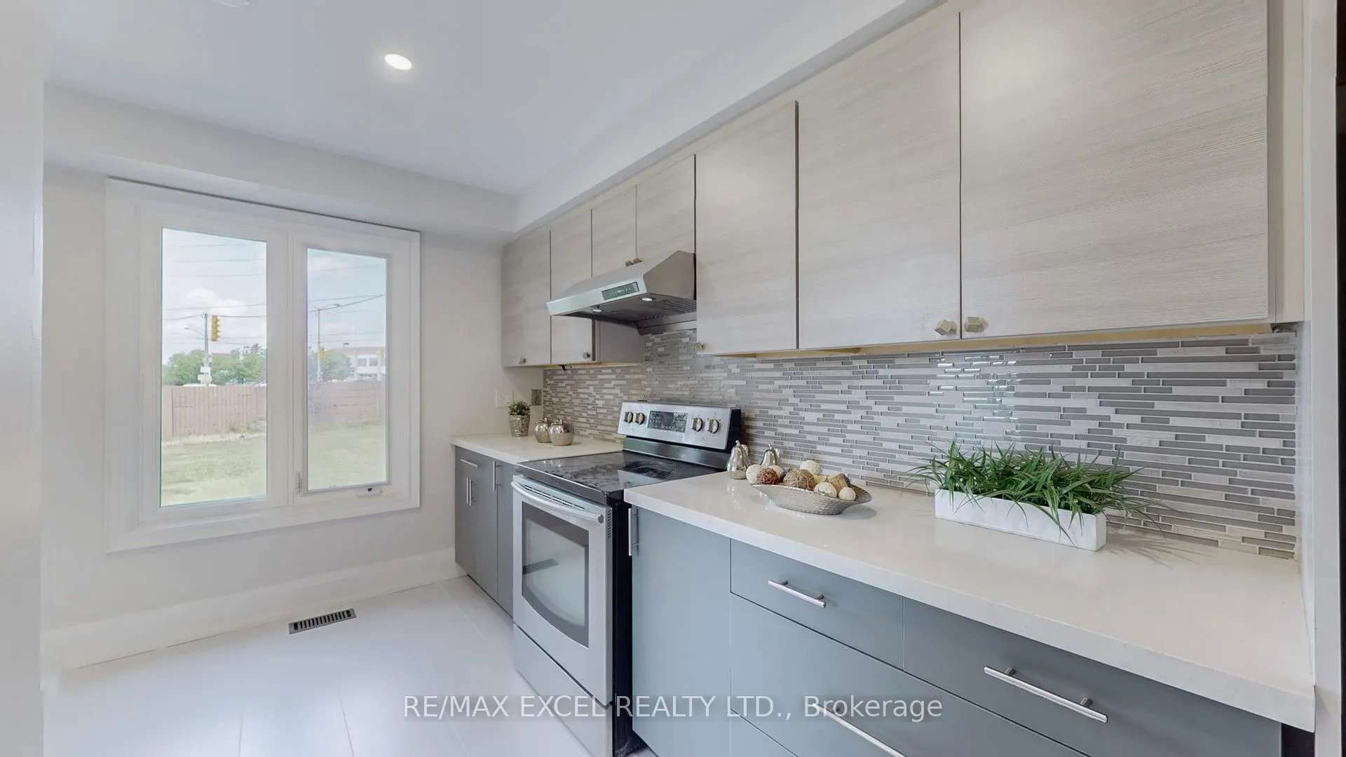 80 Eagleview Crescent