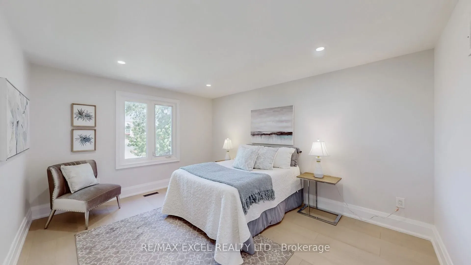 80 Eagleview Crescent