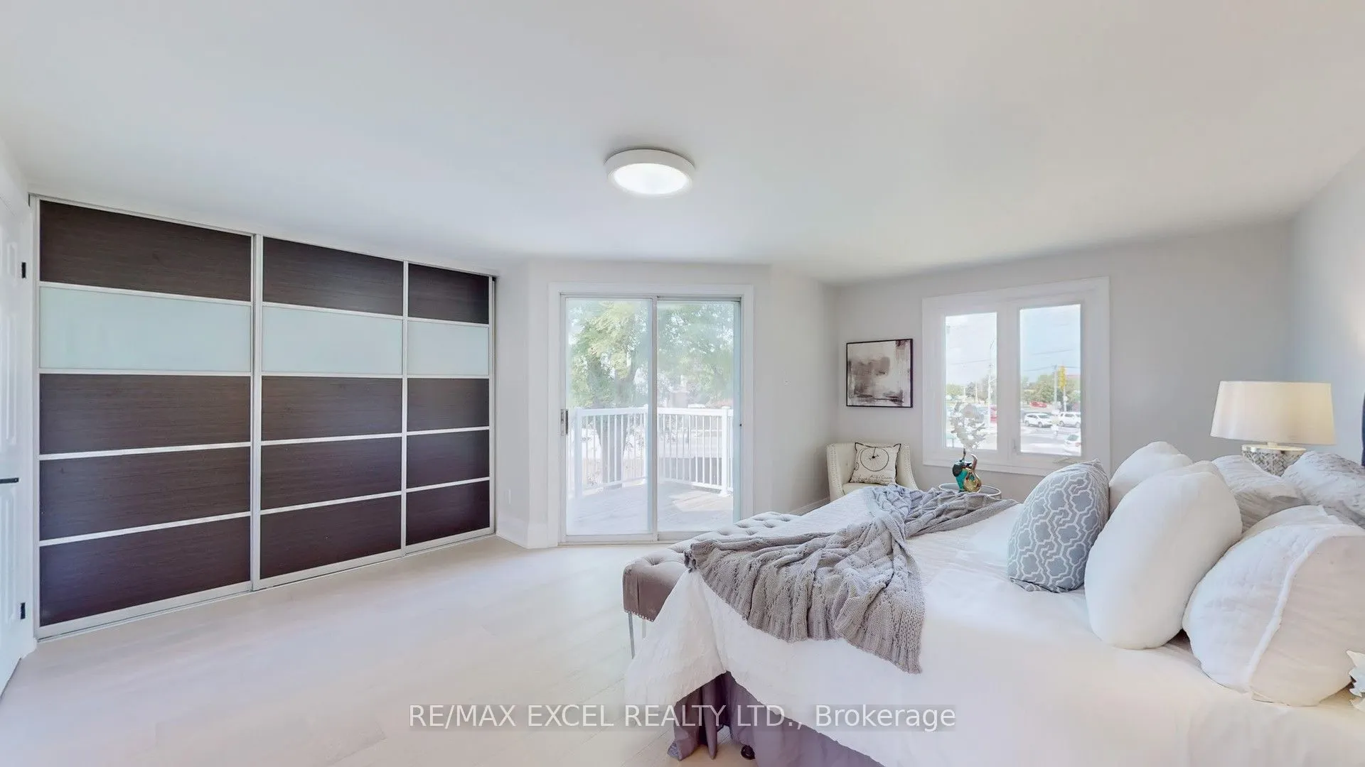 80 Eagleview Crescent