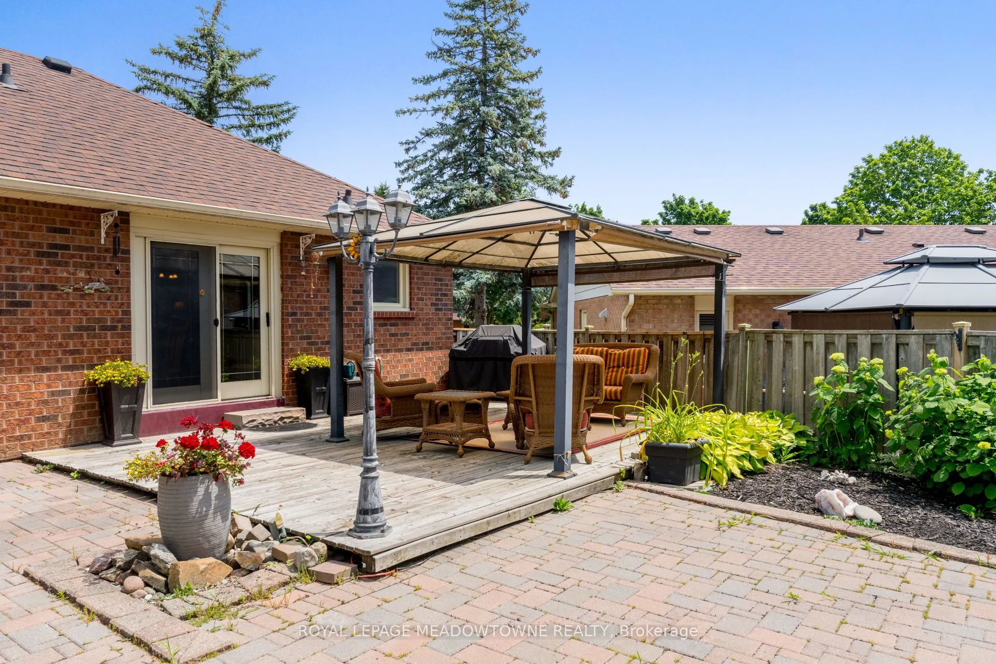 52 Canadian Oaks Drive
